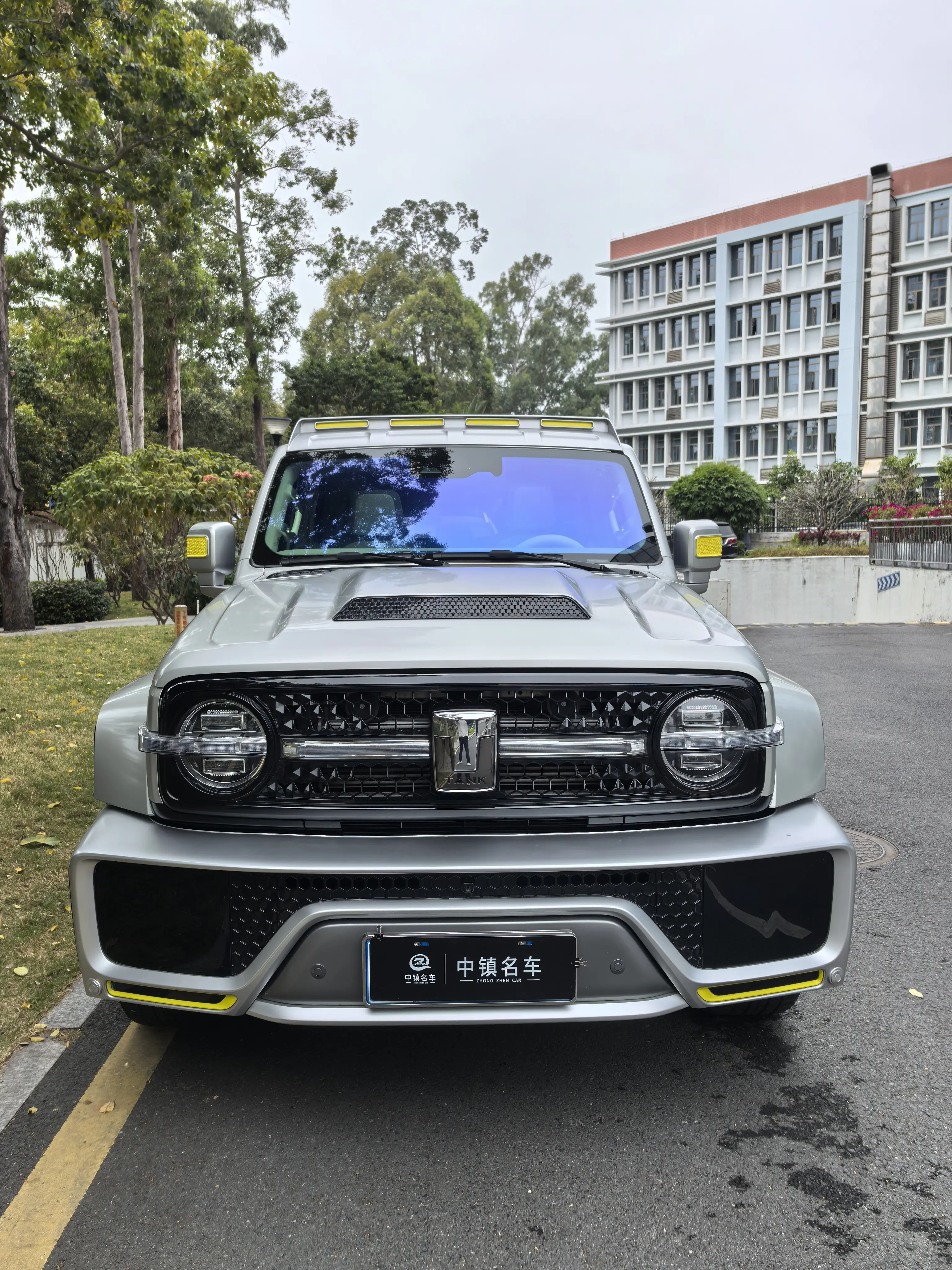 Tank Cyber  300  из Китая