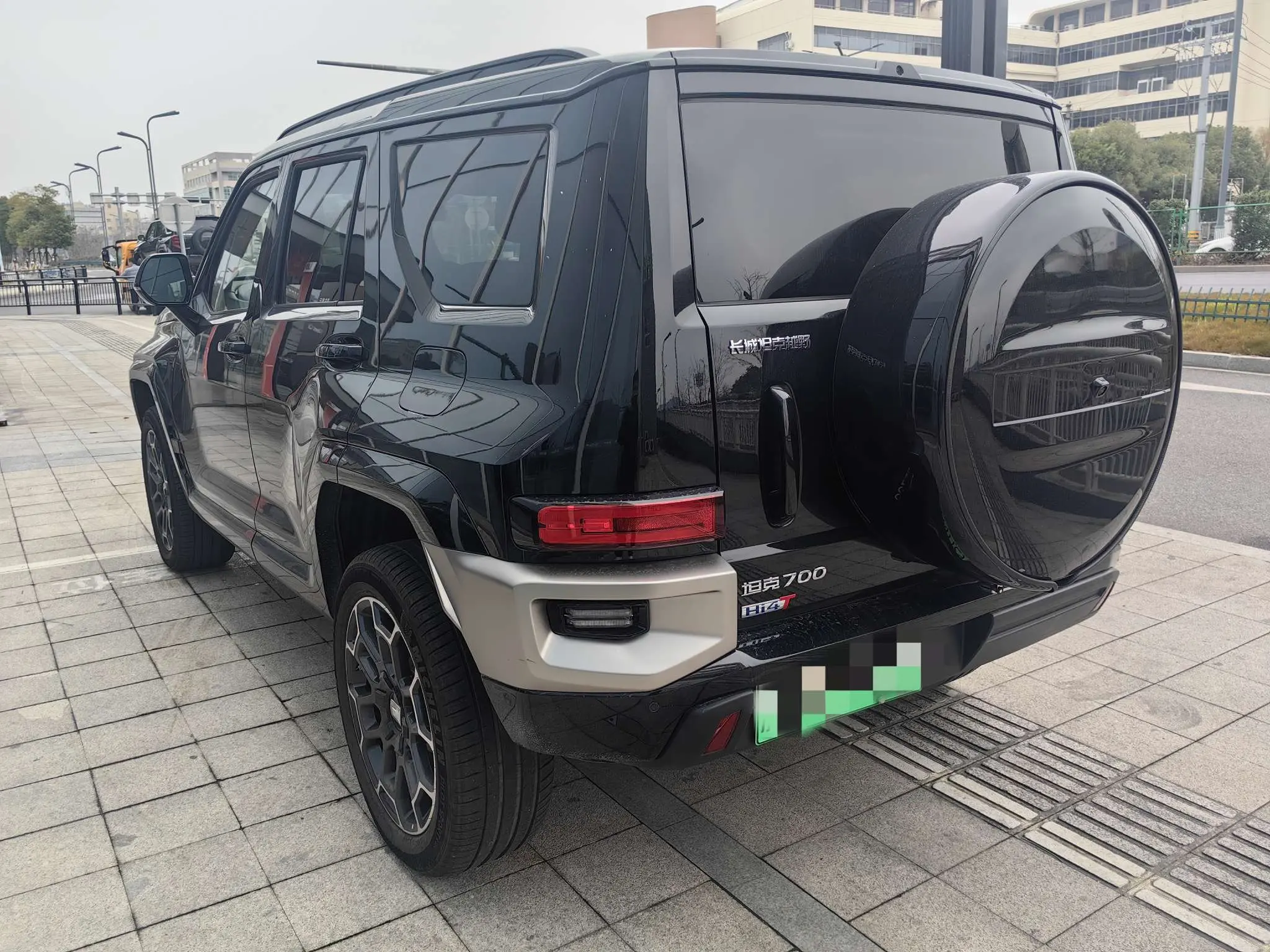 Tank 700 Hi4-T  из Китая