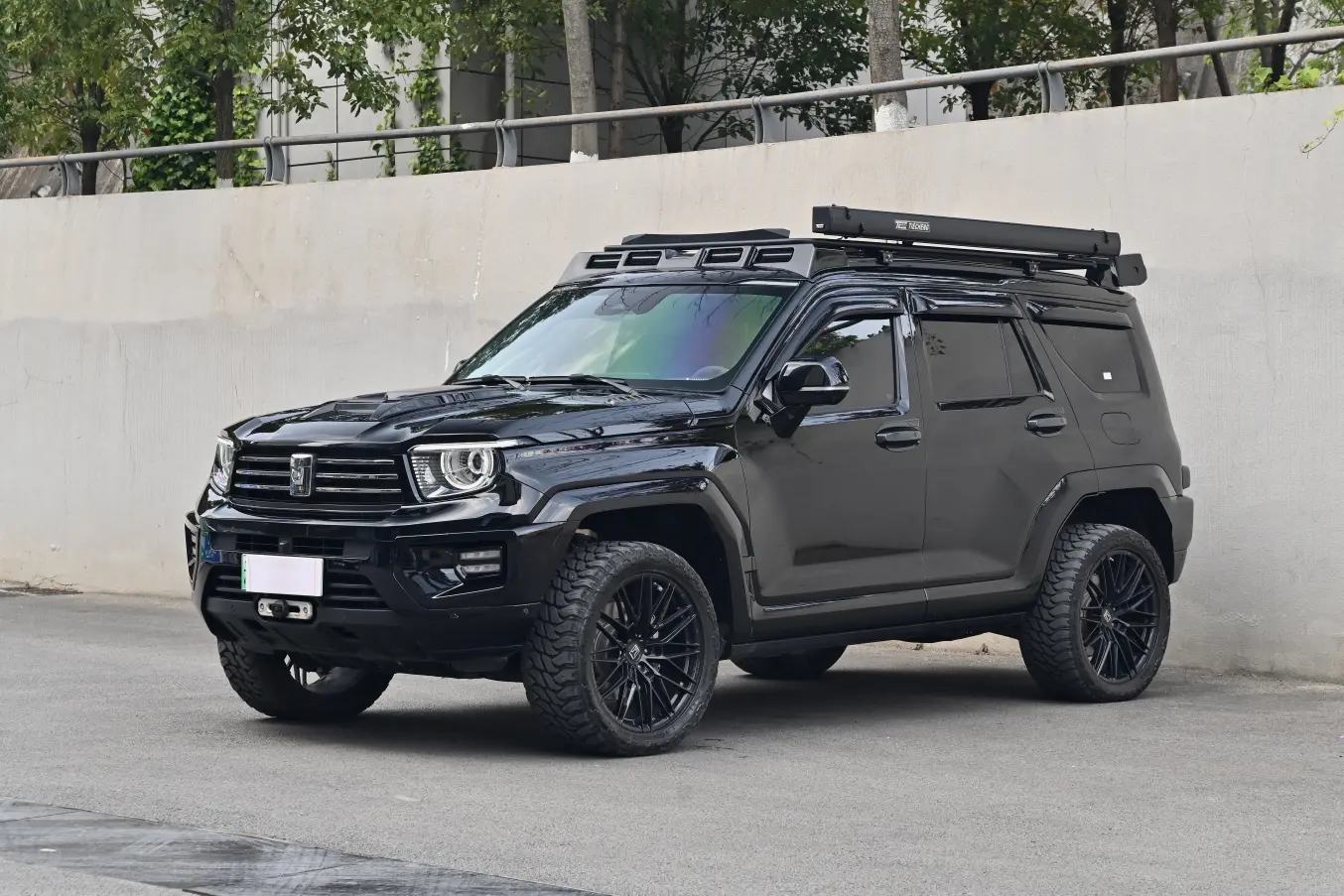 Tank 700 Hi4-T  из Китая