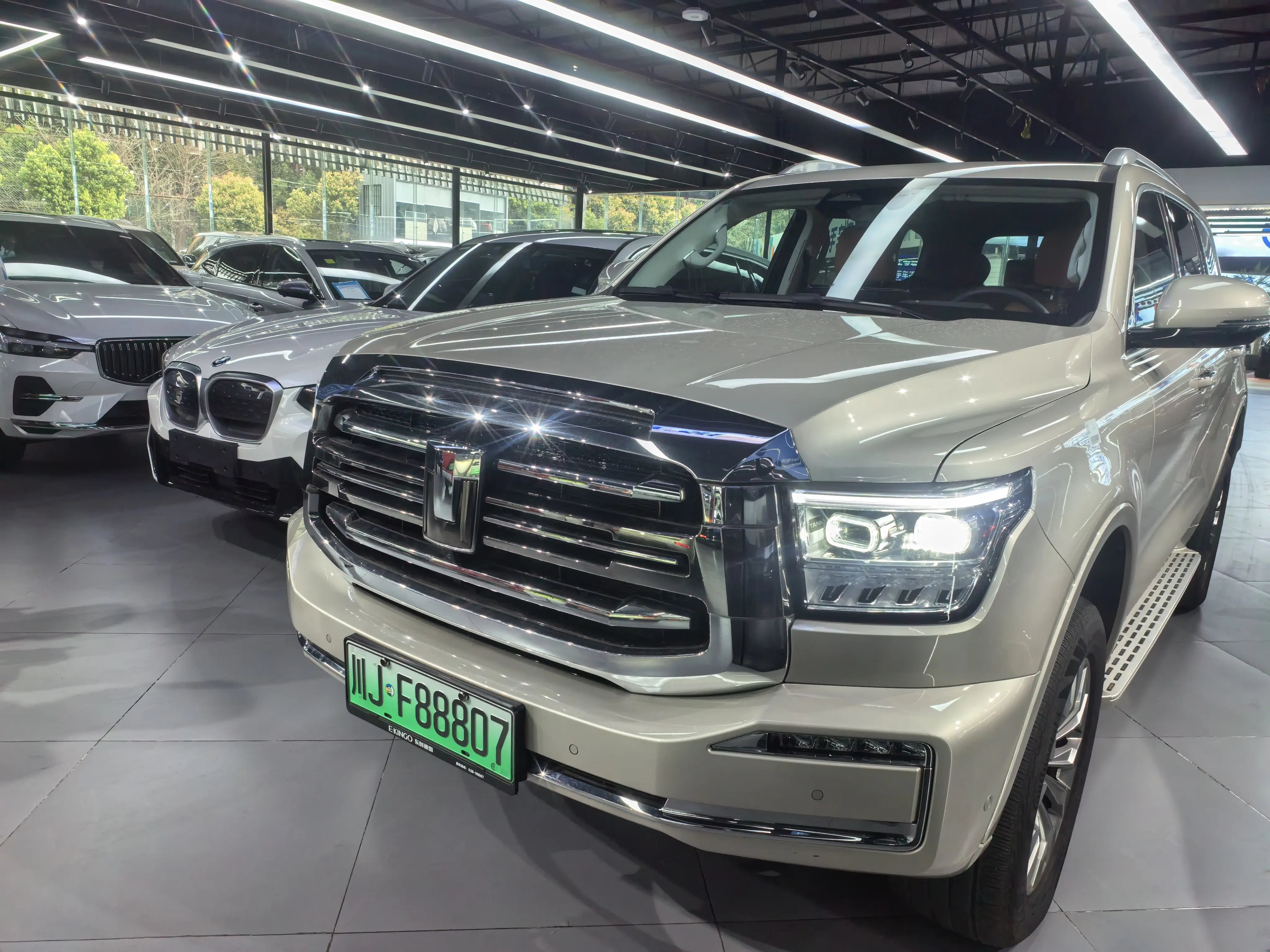 Tank 500 Hi4-Z  из Китая