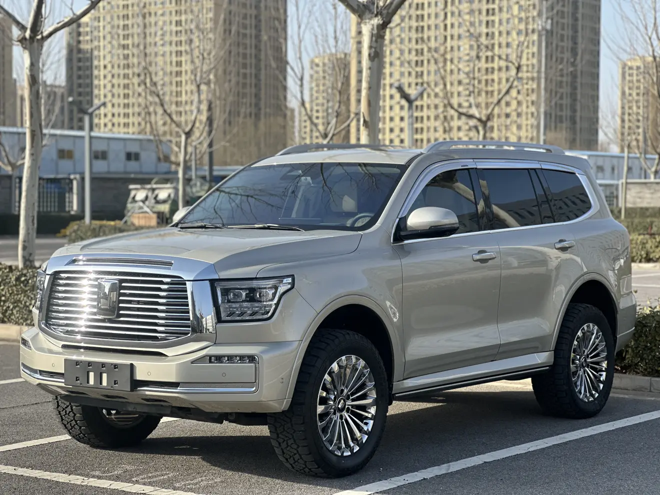 Tank 500 Hi4-T  из Китая