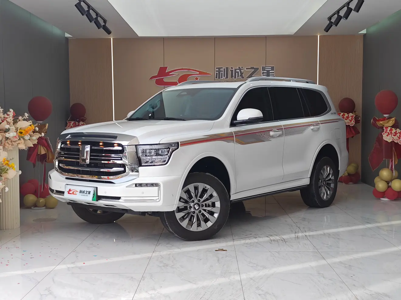 Tank 500 Hi4-T  из Китая