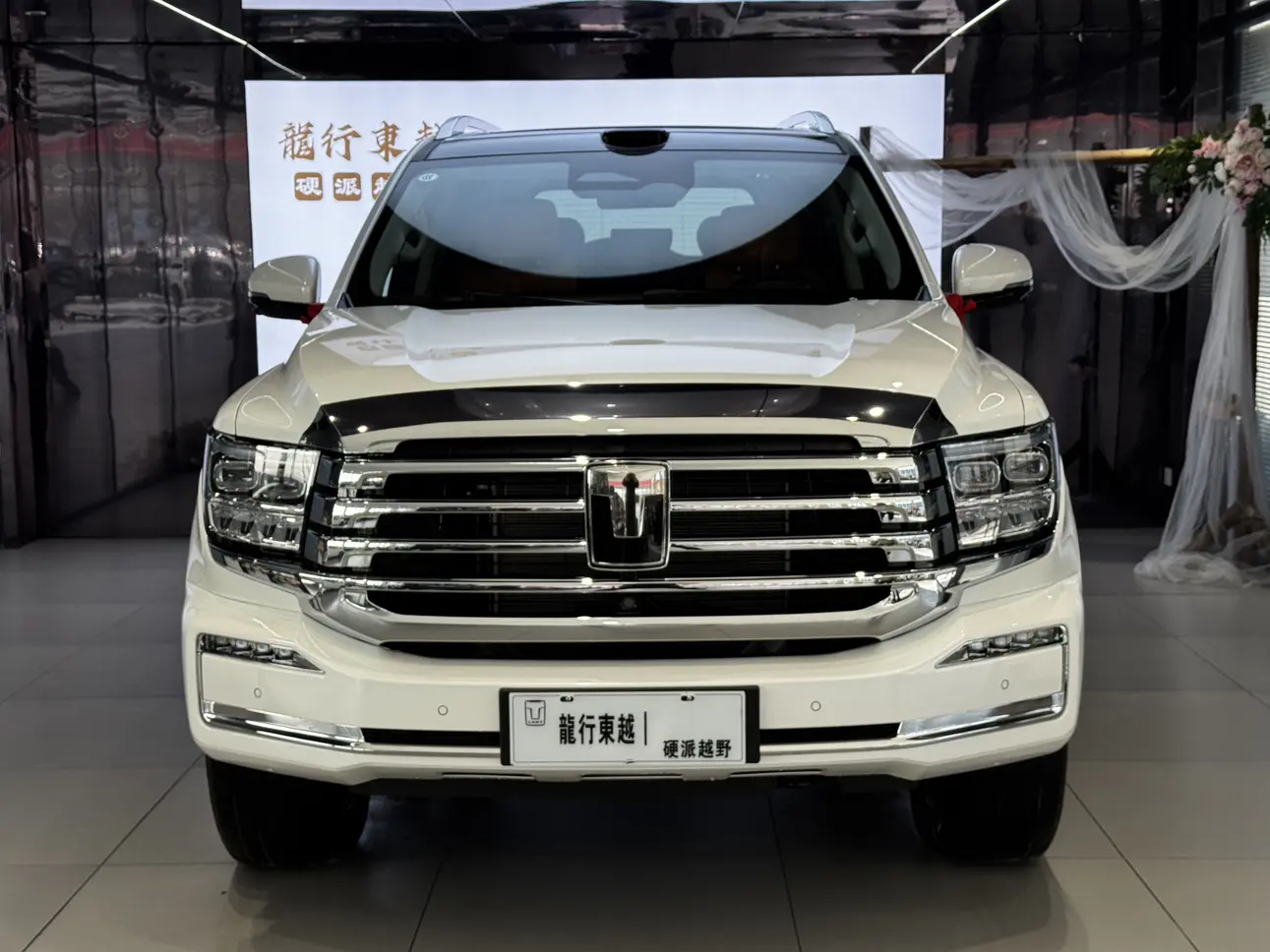 Tank 500 Hi4-T  из Китая