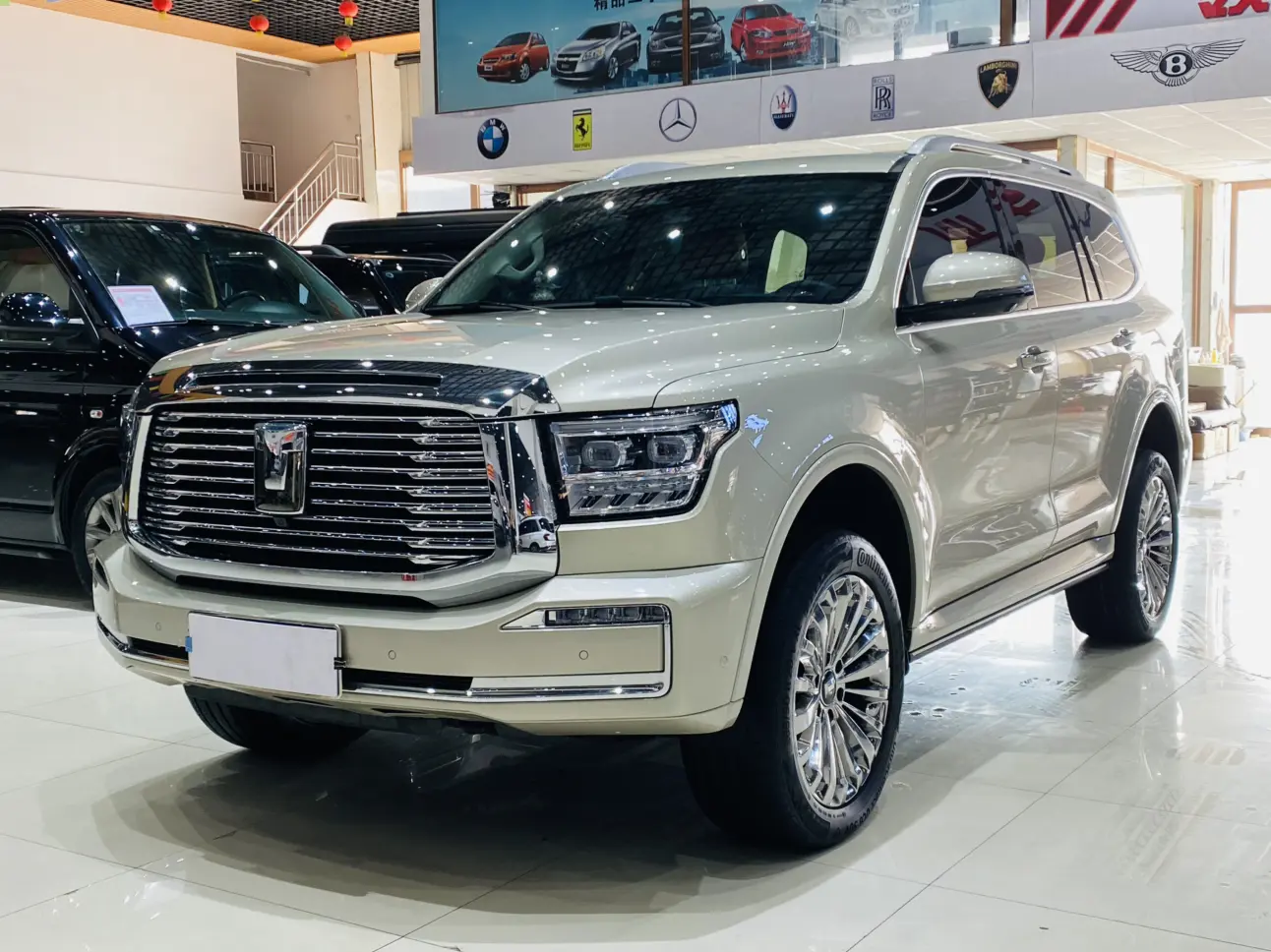 Tank 500  из Китая