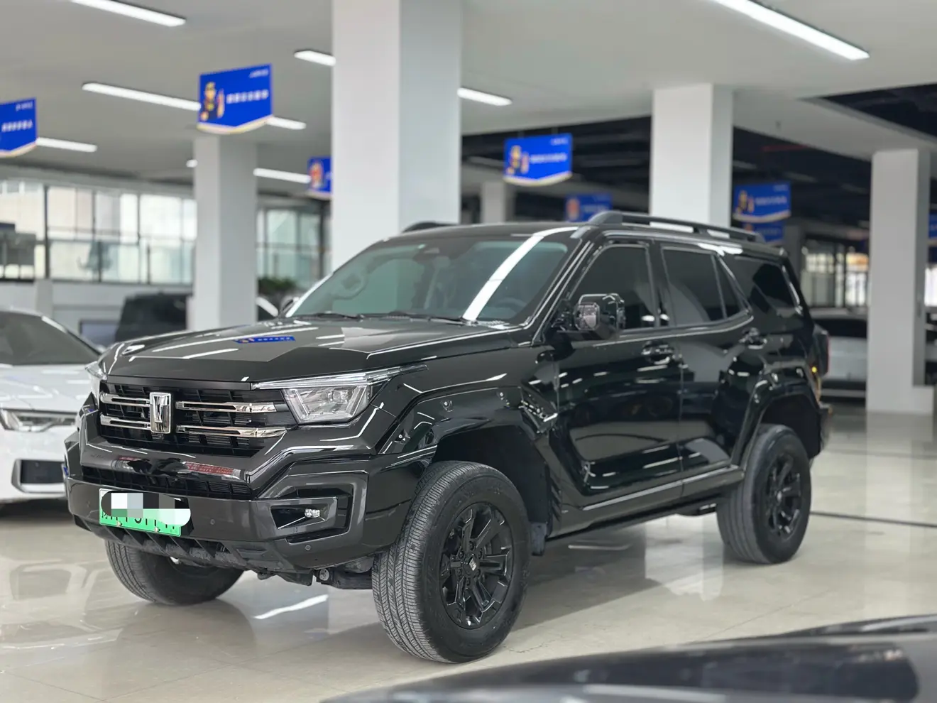 Tank 400 Hi4-T  из Китая