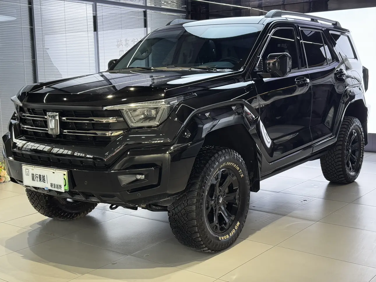 Tank 400 Hi4-T  из Китая