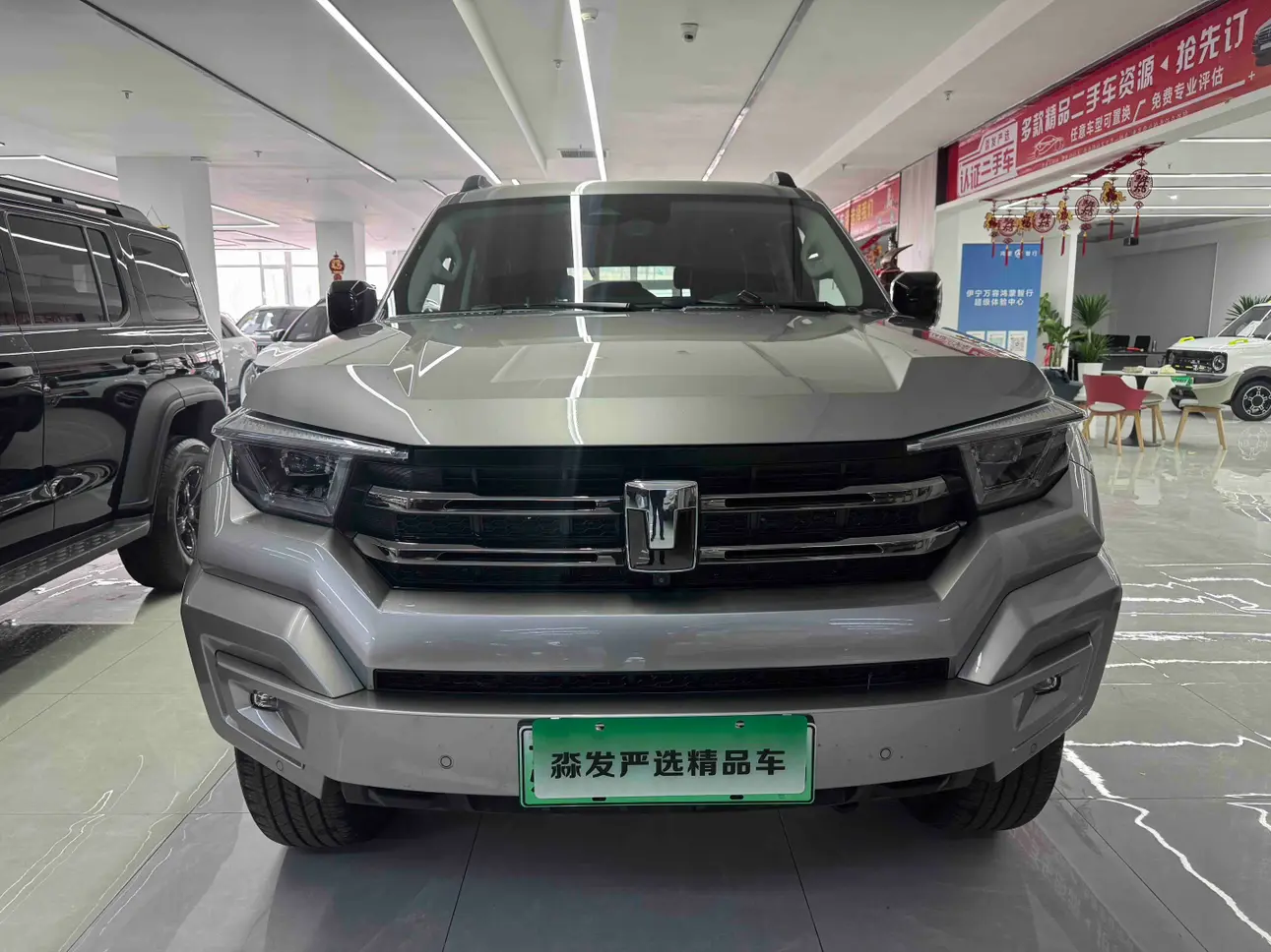 Tank 400 Hi4-T  из Китая