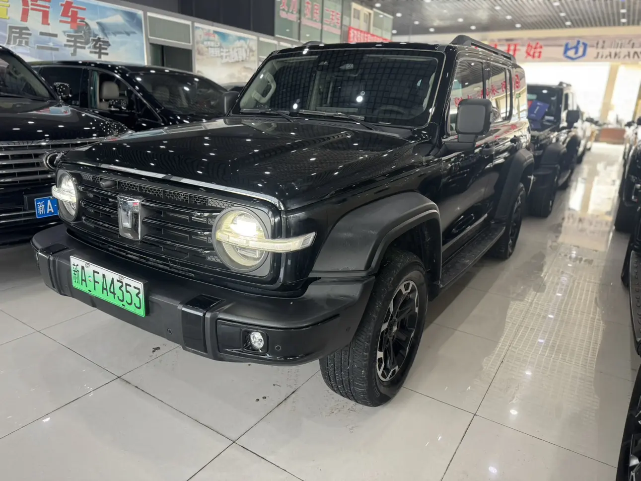 Tank 300 Hi4-T  из Китая