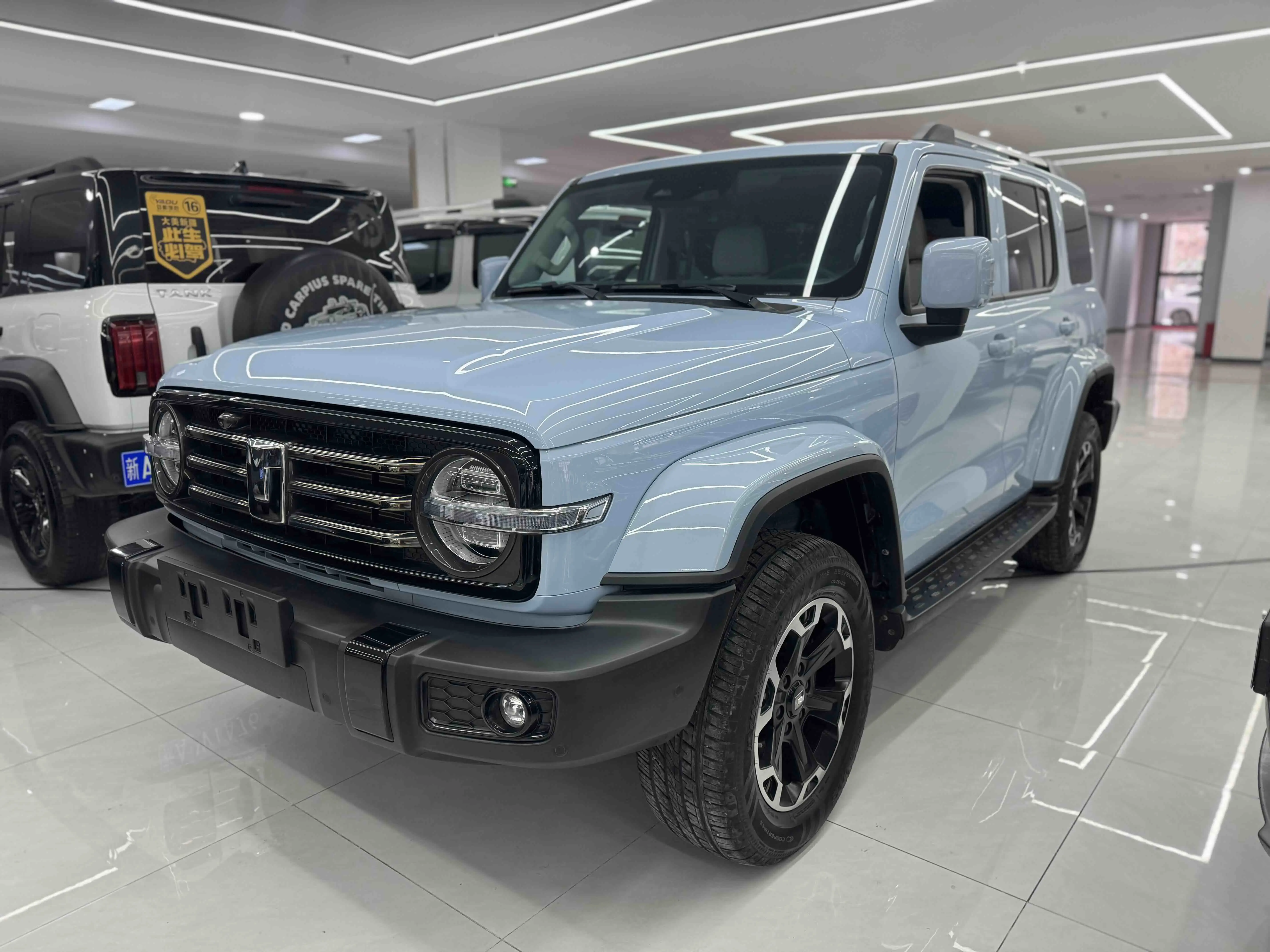 Tank 300 Hi4-T  из Китая