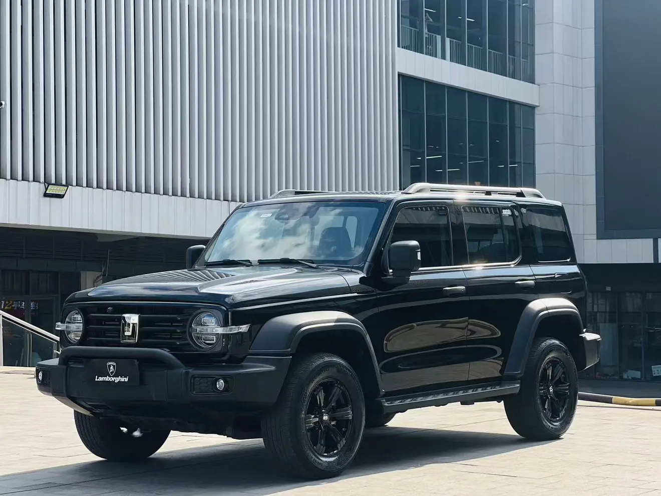 Tank 300  из Китая