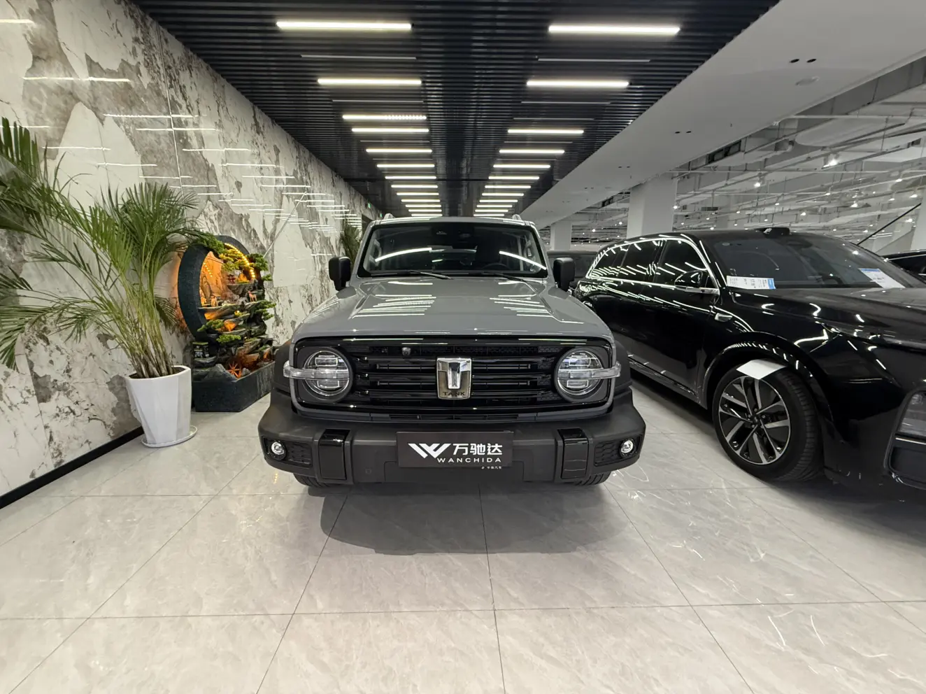 Tank 300  из Китая