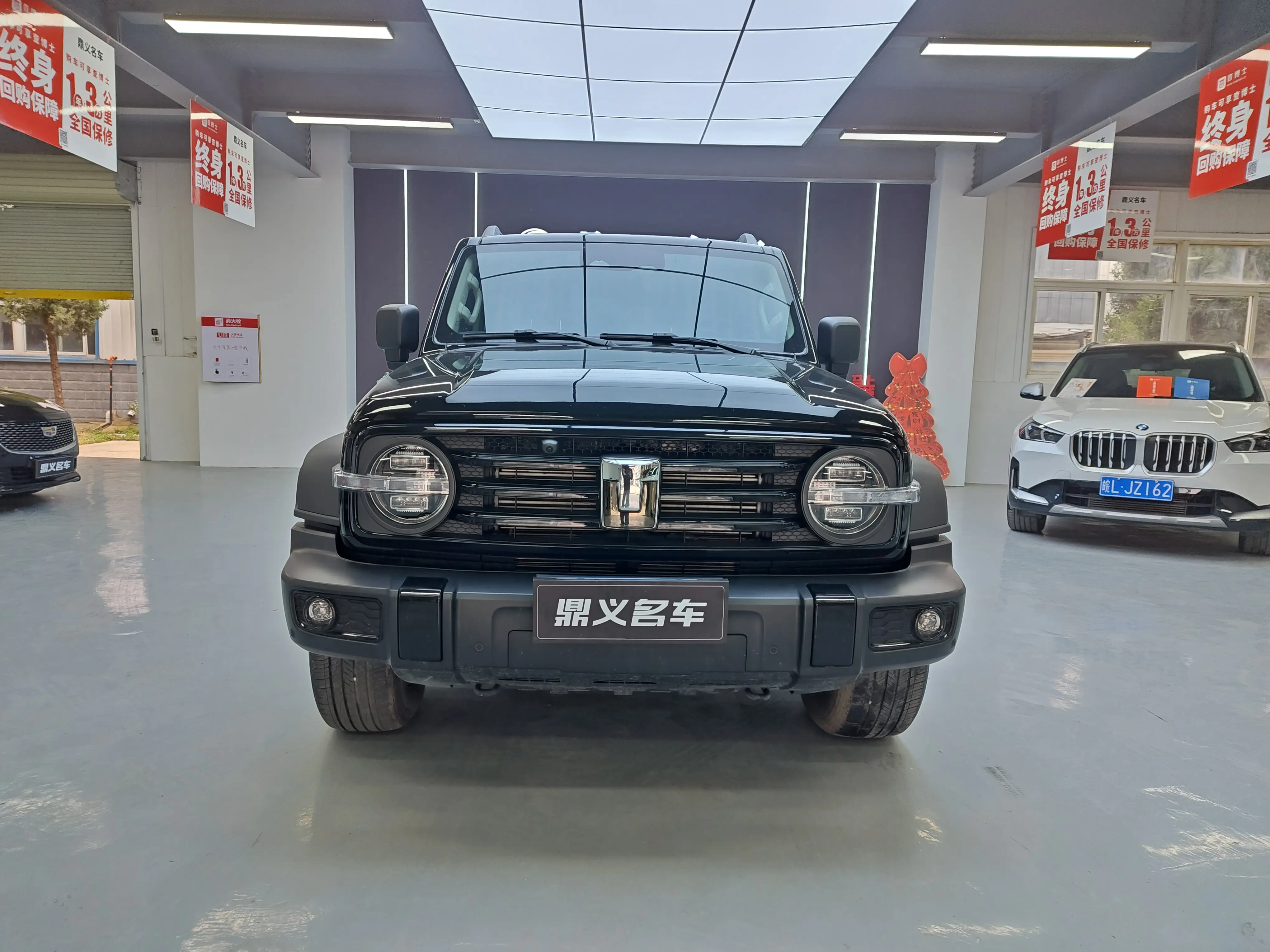 Tank 300  из Китая