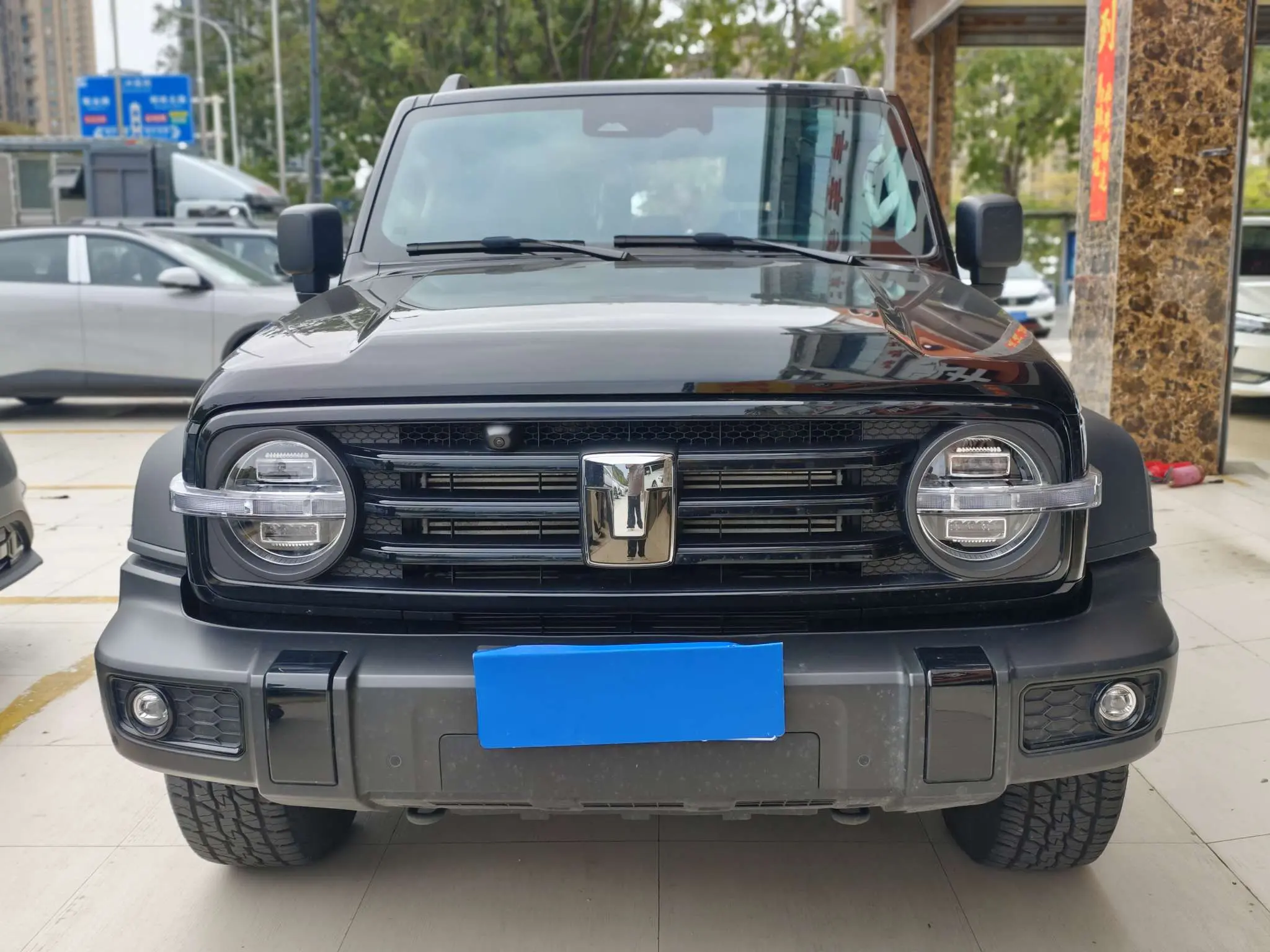 Tank 300  из Китая