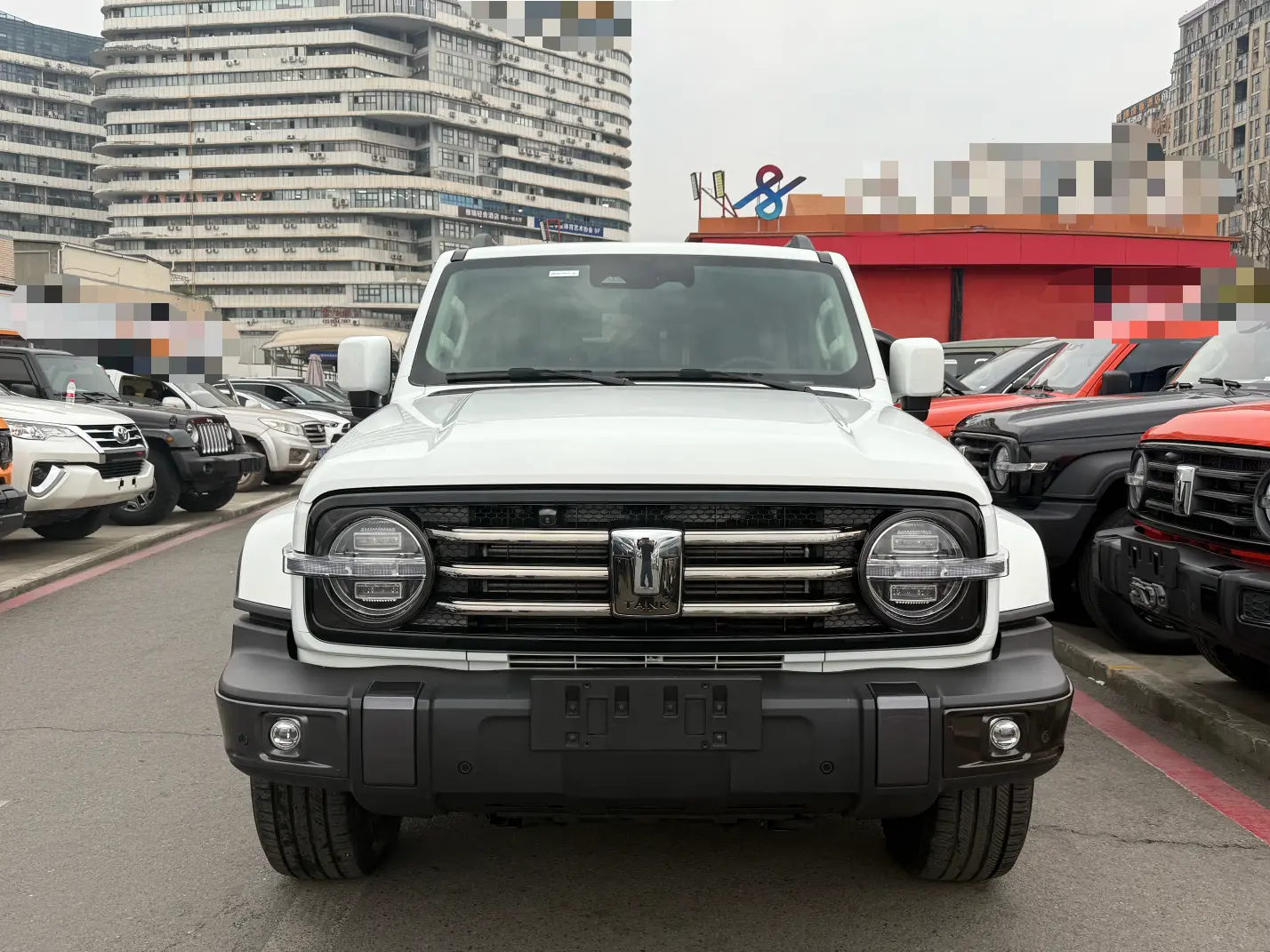 Tank 300  из Китая