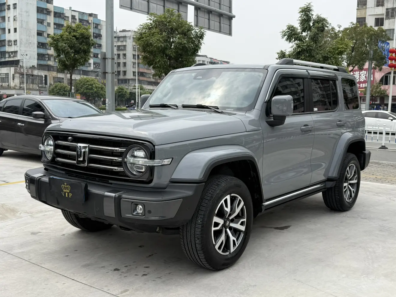 Tank 300  из Китая