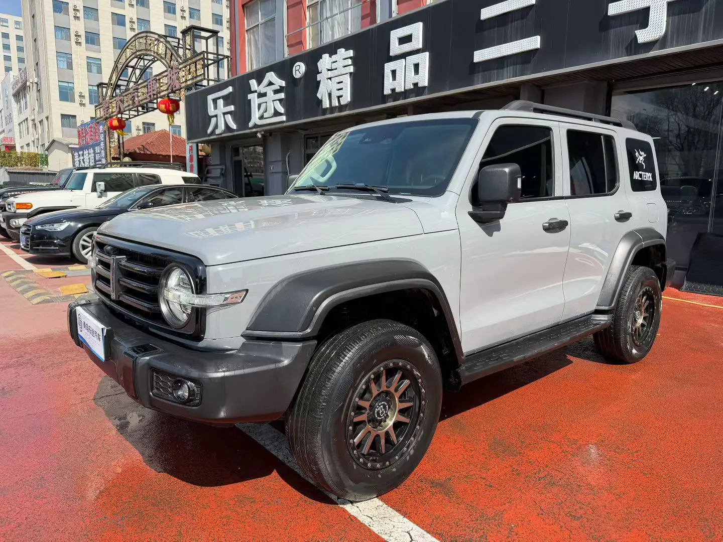 Tank 300  из Китая