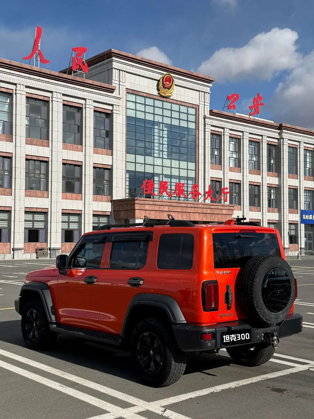 Tank 300  из Китая