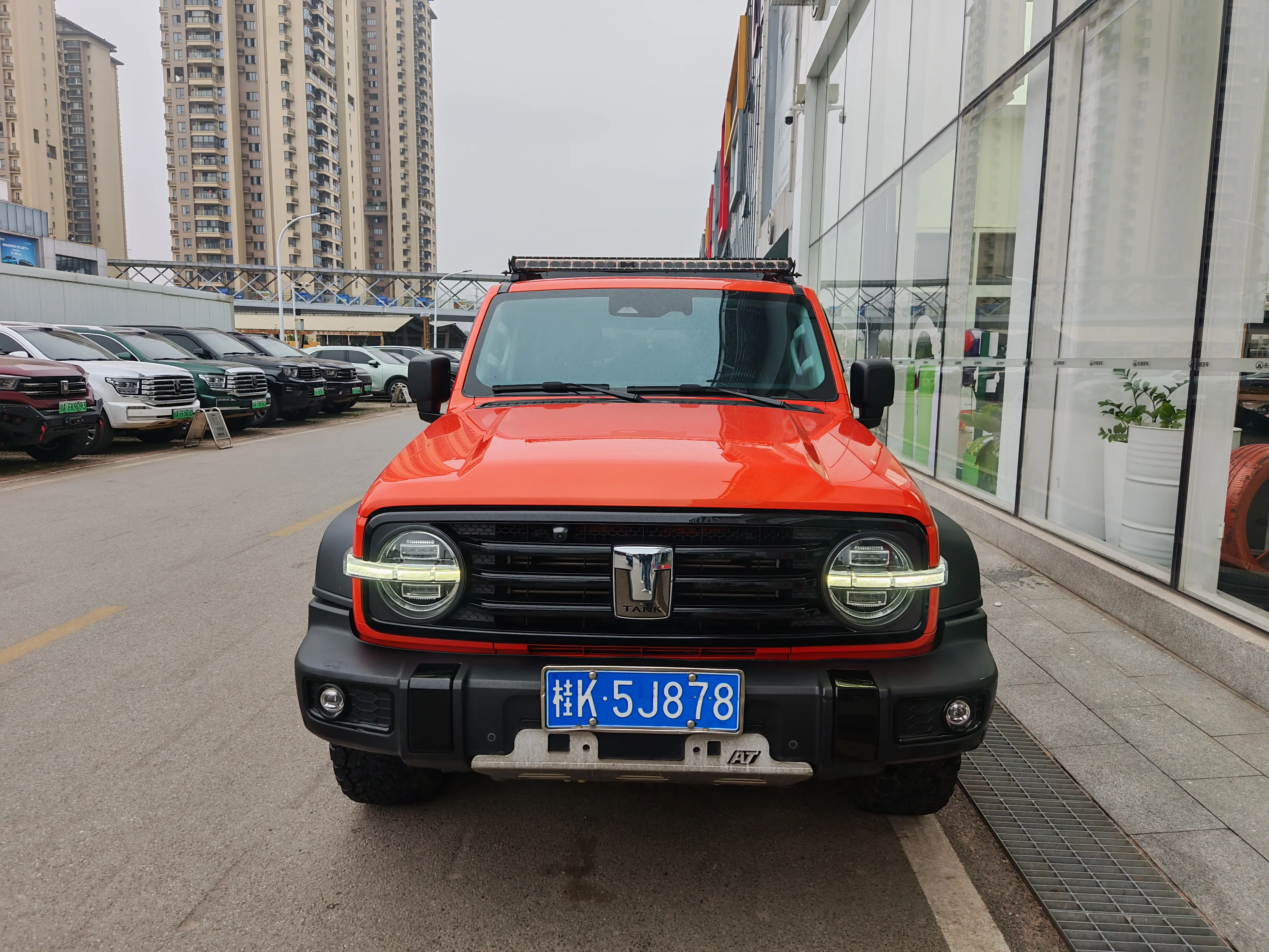 Tank 300  из Китая