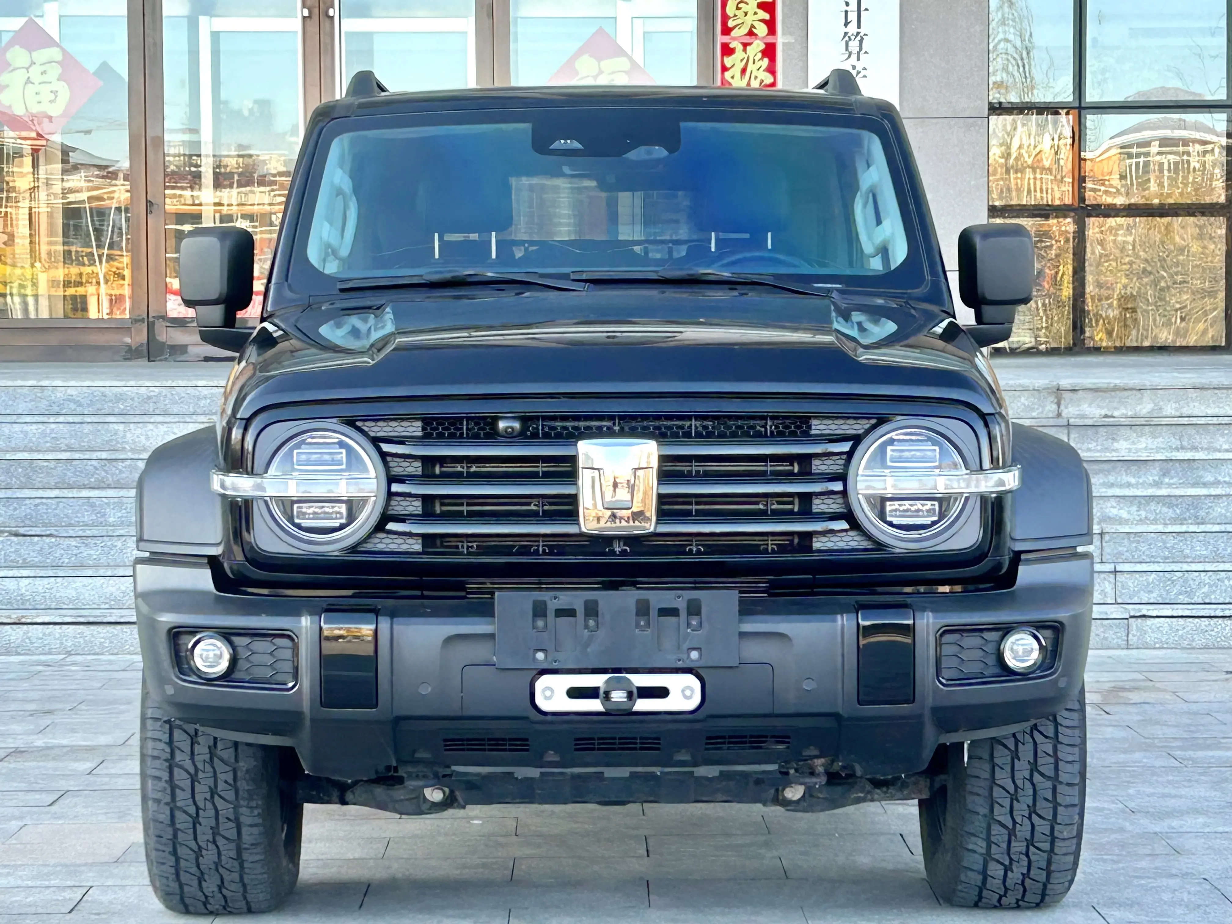 Tank 300  из Китая