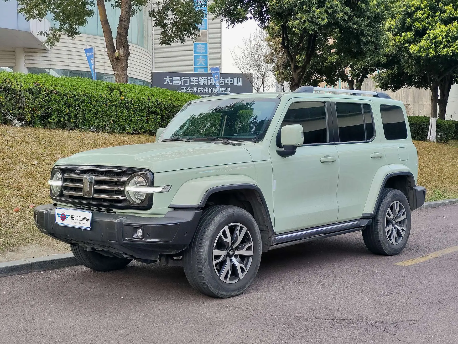 Tank 300  из Китая