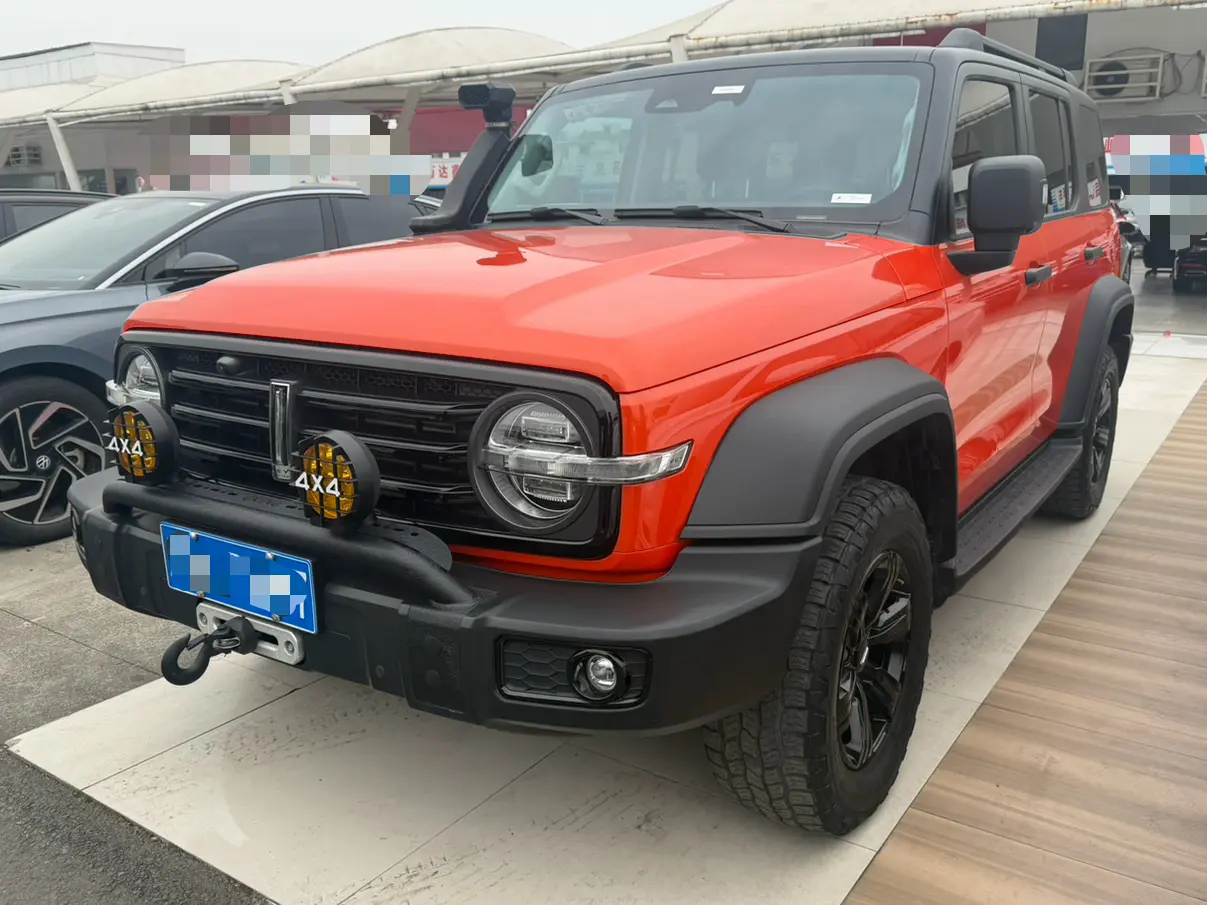 Tank 300  из Китая