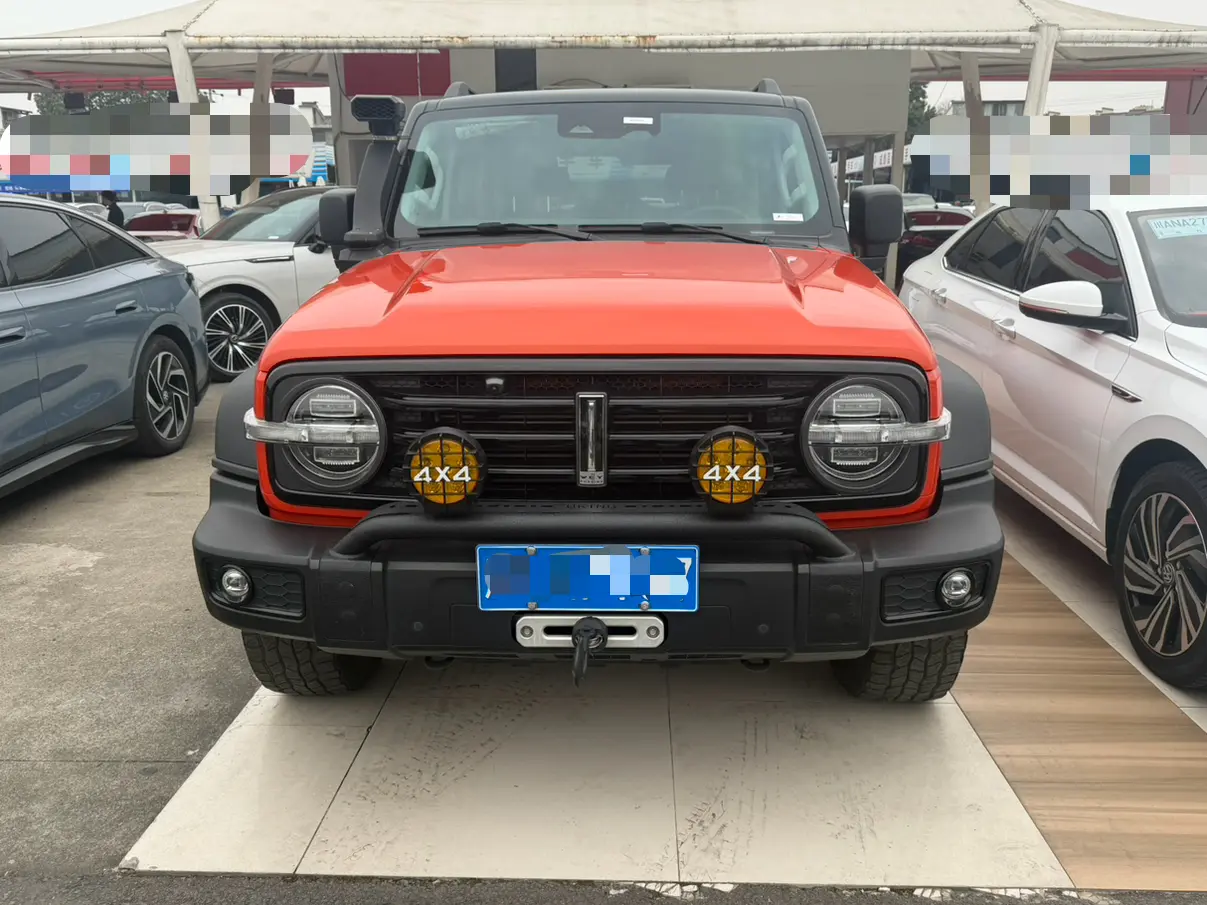 Tank 300  из Китая