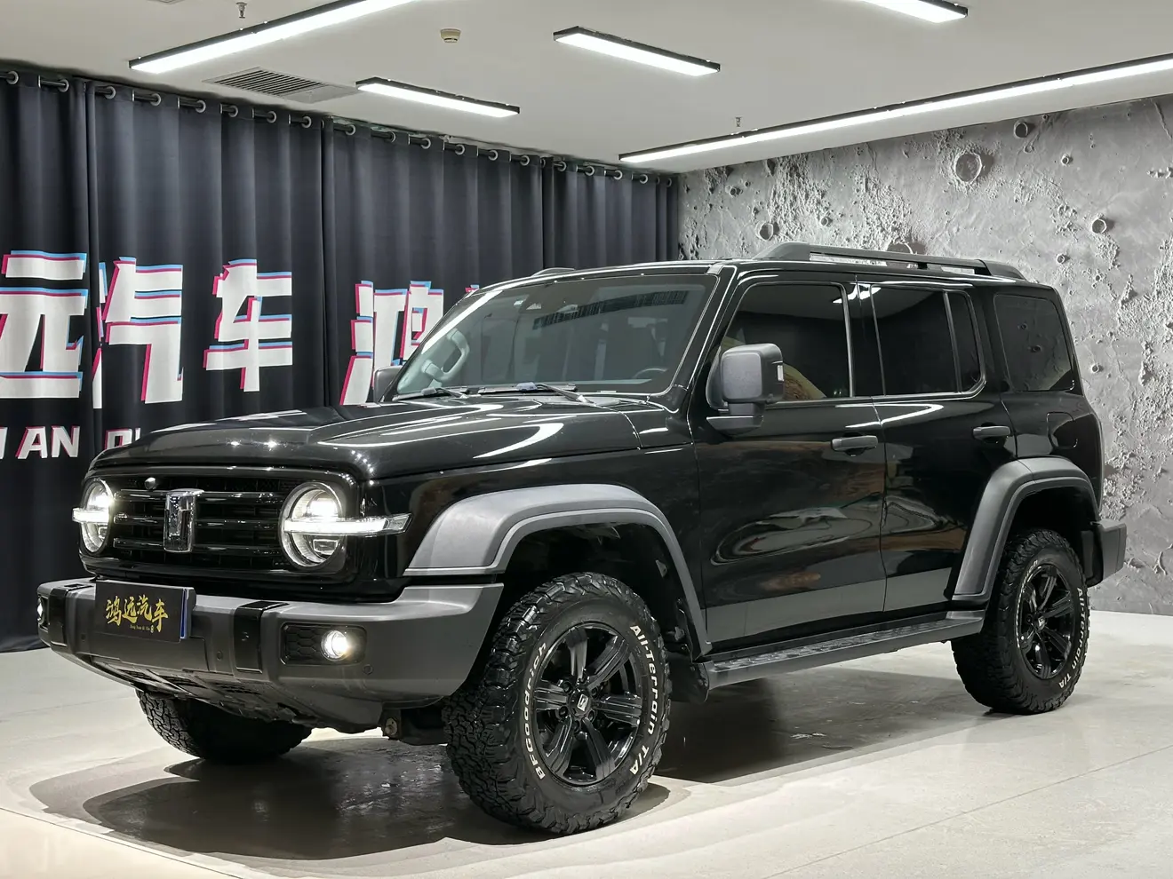 Tank 300  из Китая