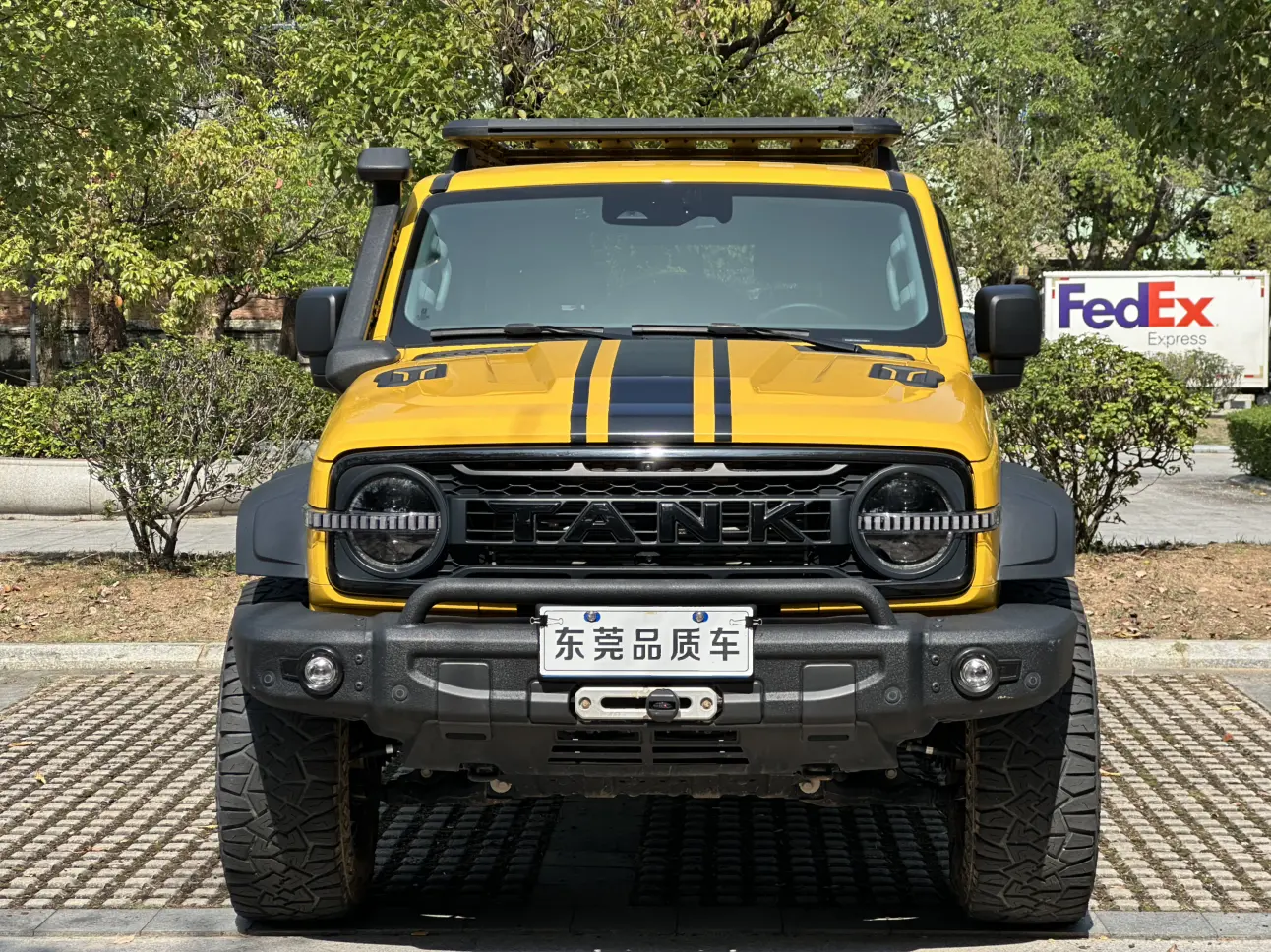 Tank 300  из Китая