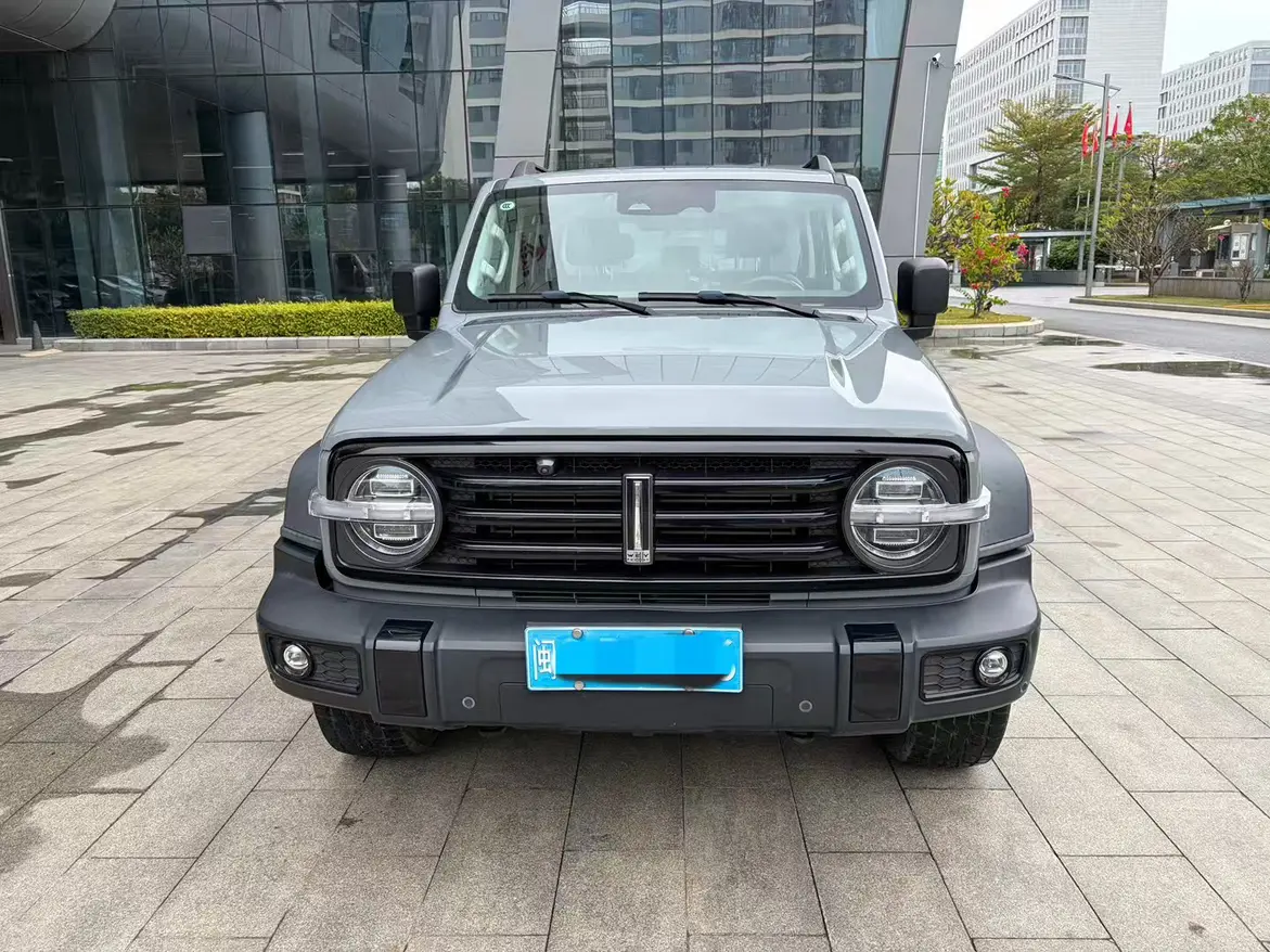 Tank 300  из Китая