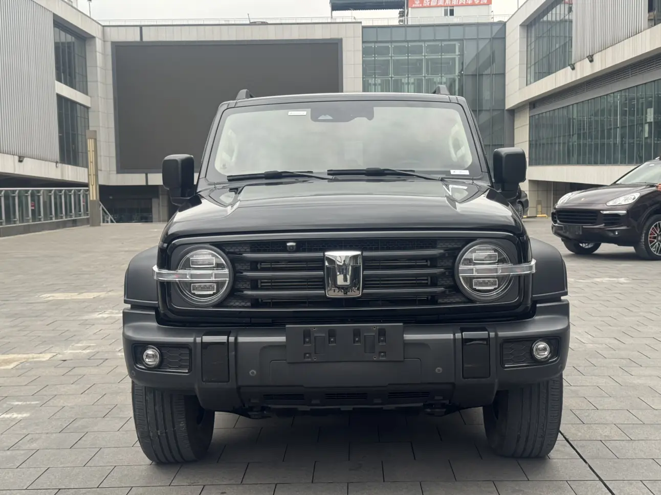 Tank 300  из Китая