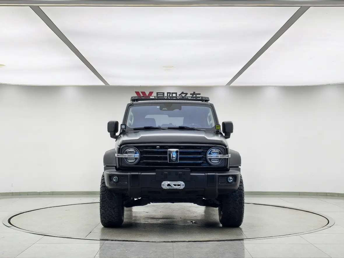 Tank 300  из Китая