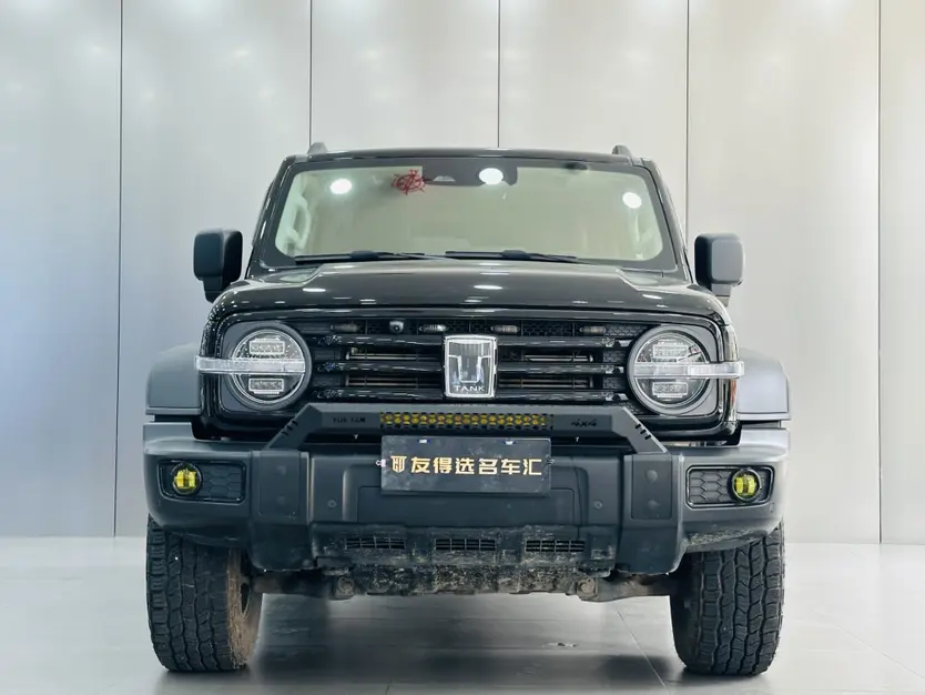 Tank 300  из Китая