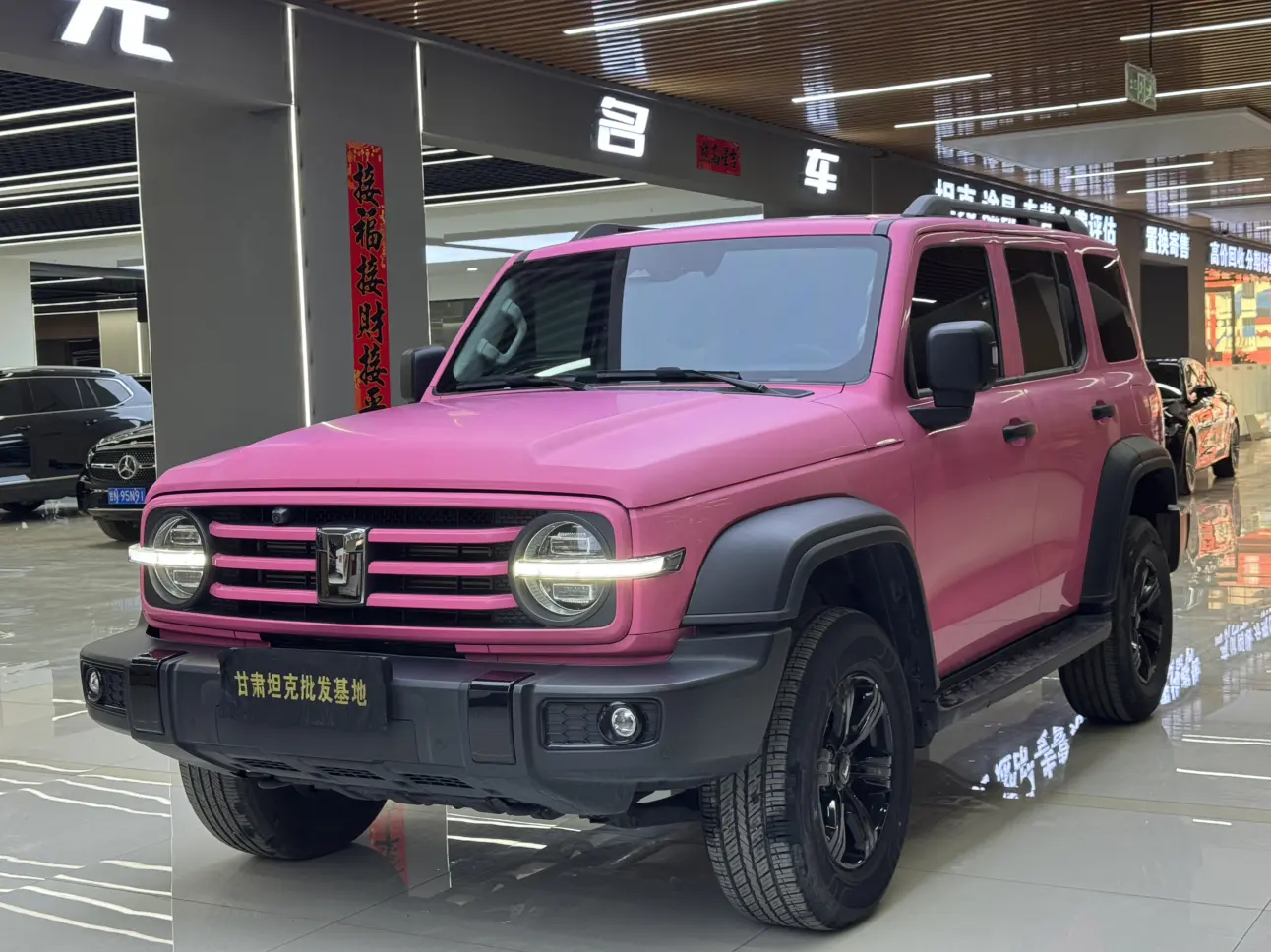 Tank 300  из Китая