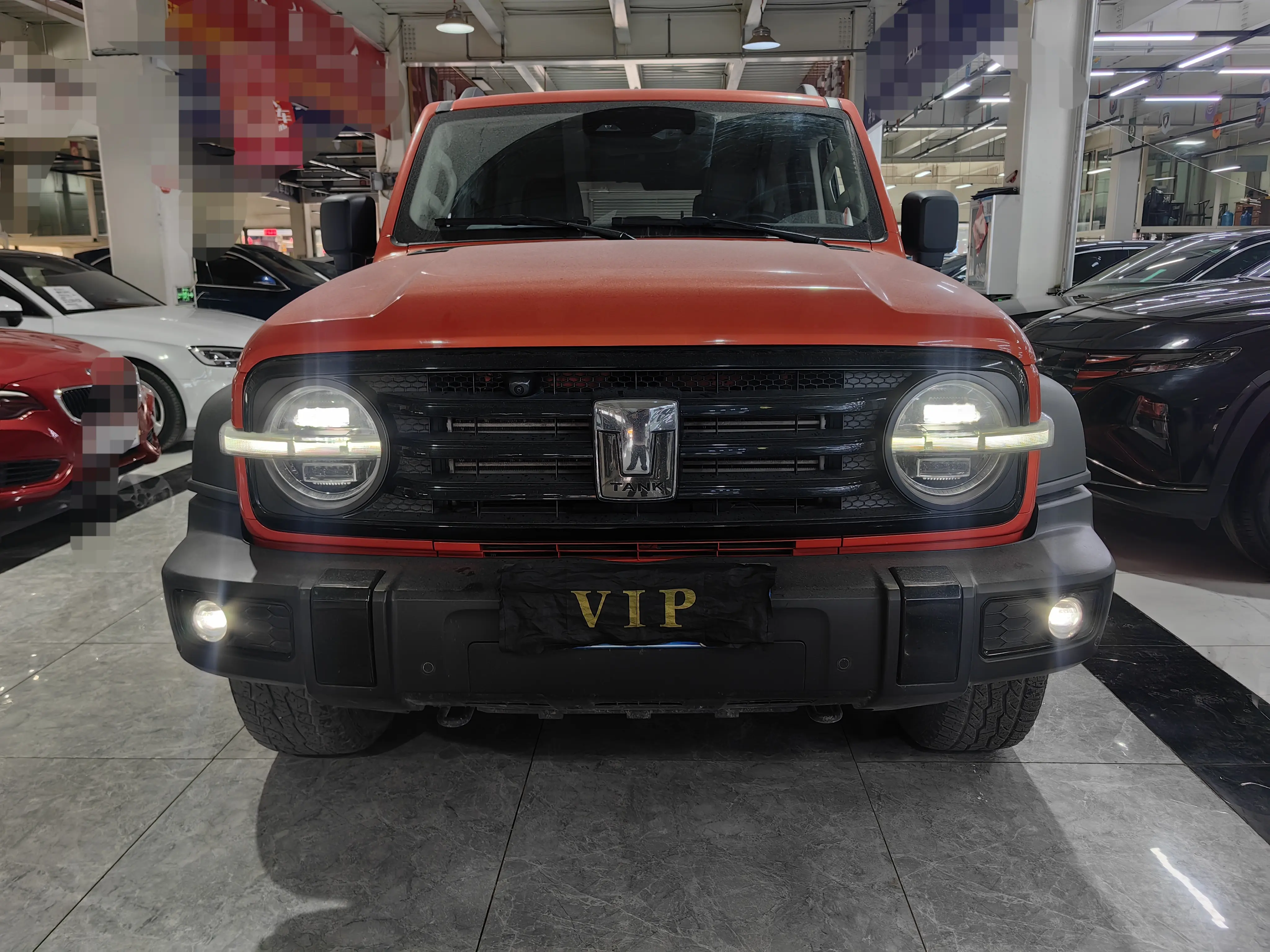 Tank 300  из Китая