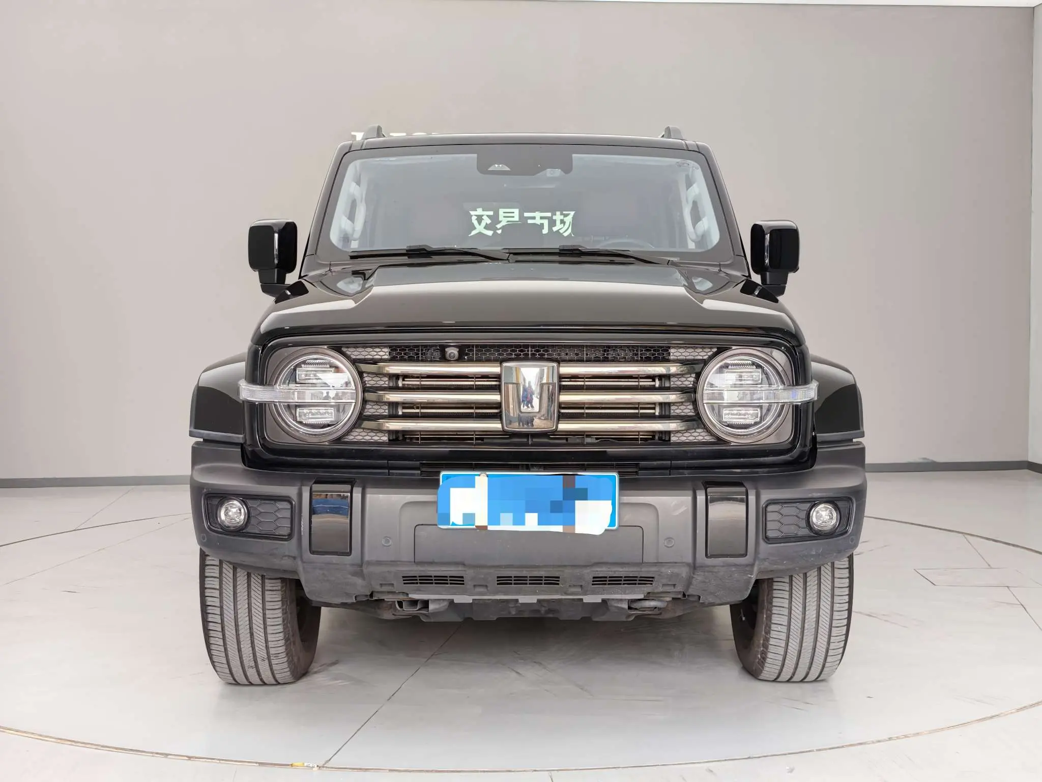 Tank 300  из Китая