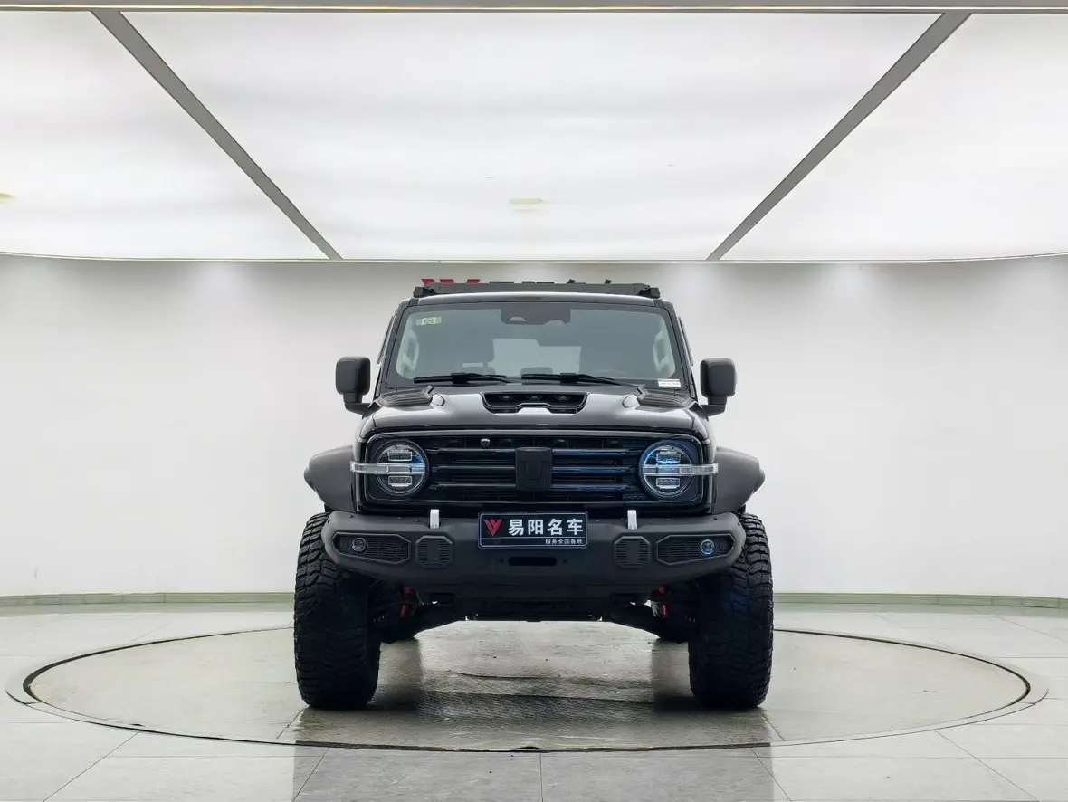 Tank 300  из Китая