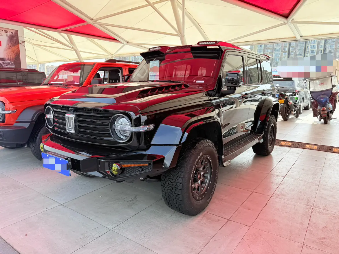 Tank 300  из Китая