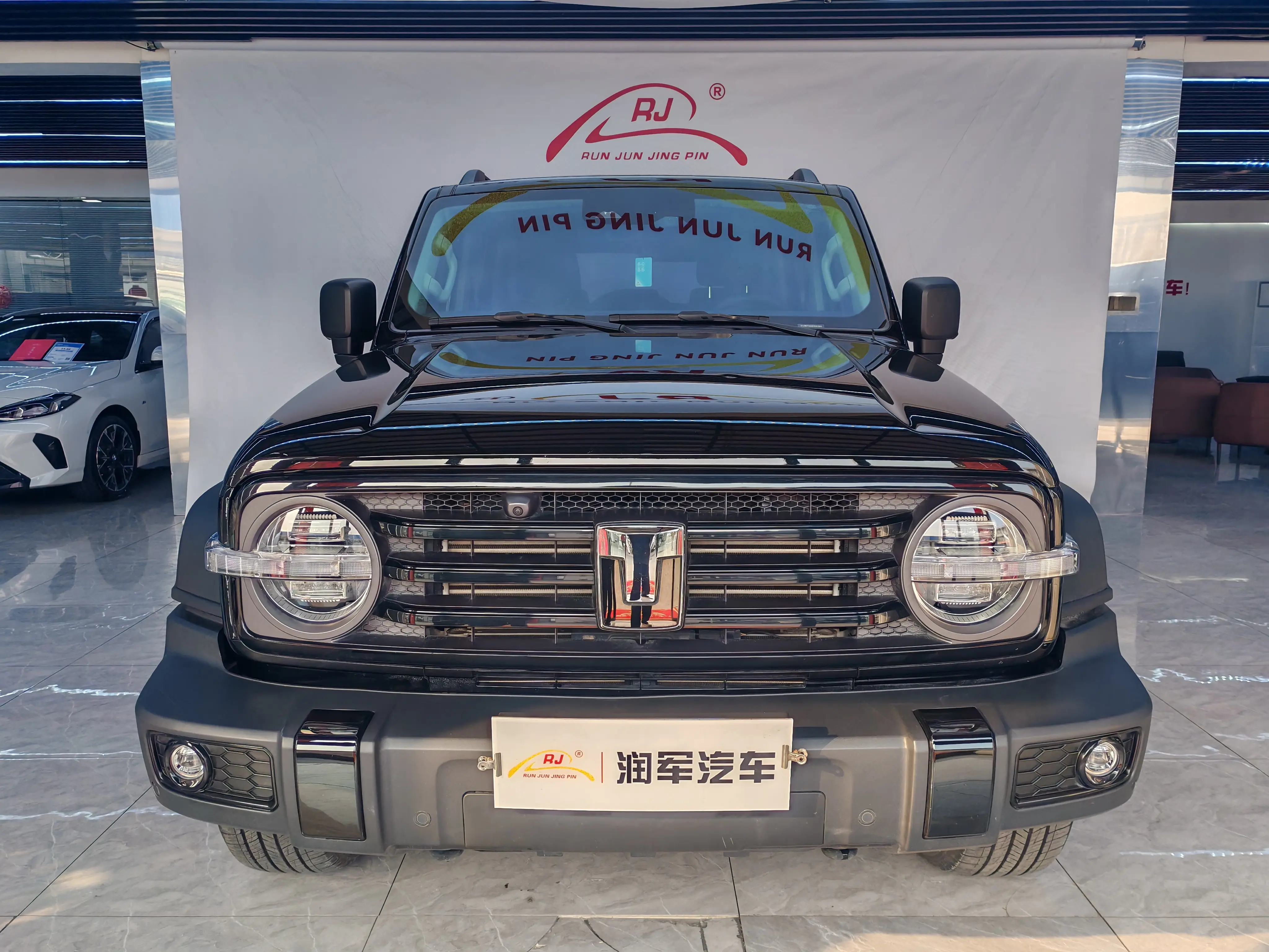 Tank 300  из Китая