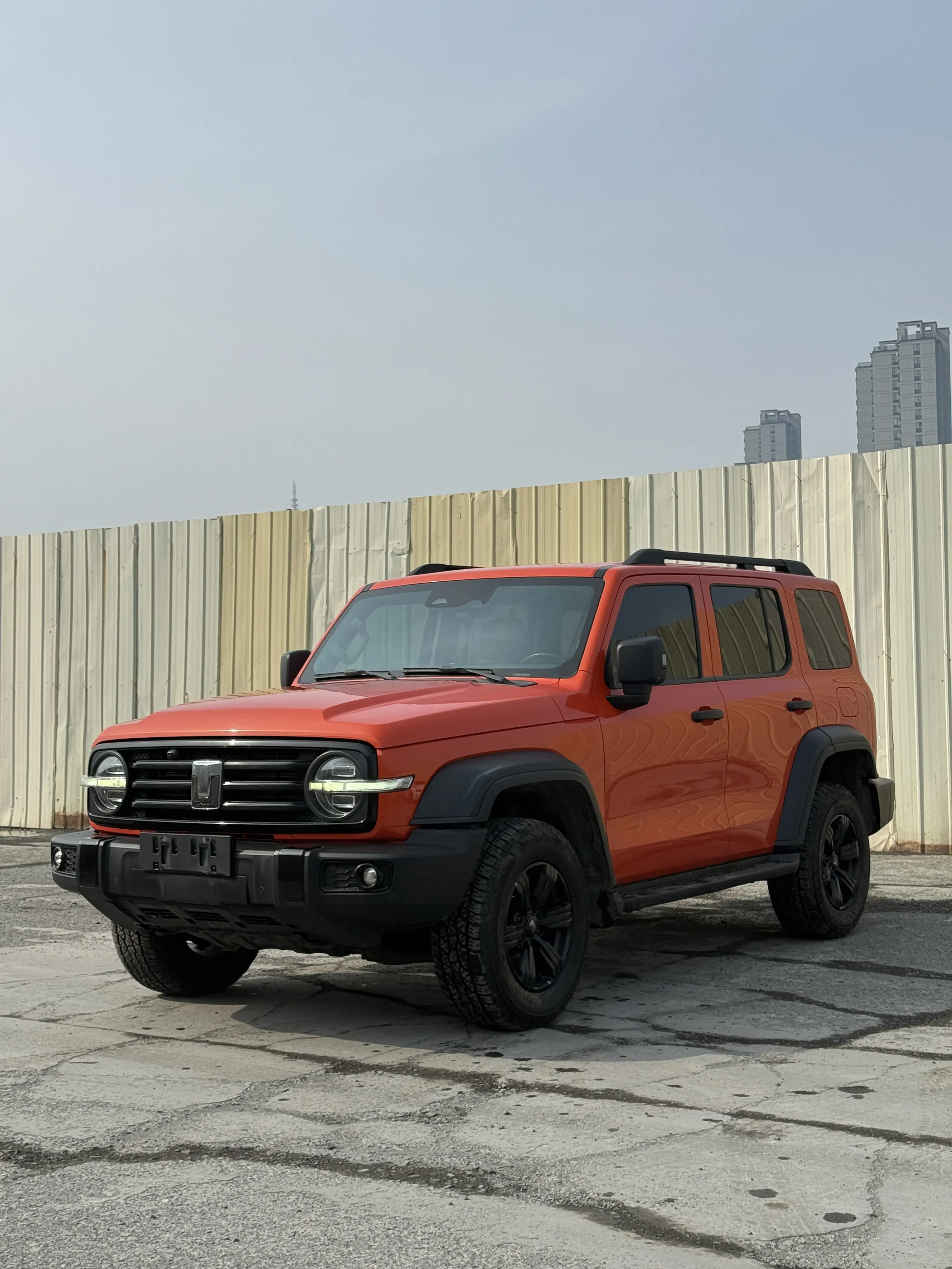 Tank 300  из Китая