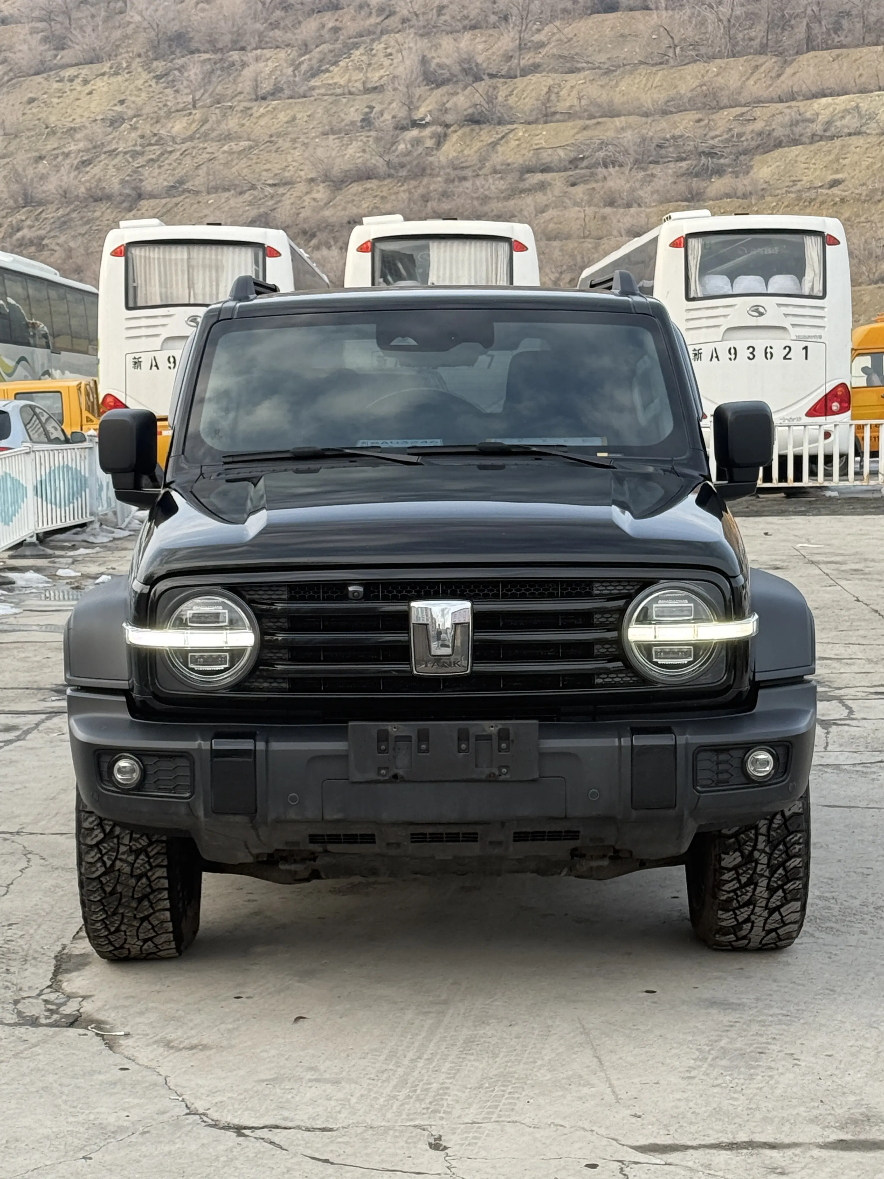 Tank 300  из Китая