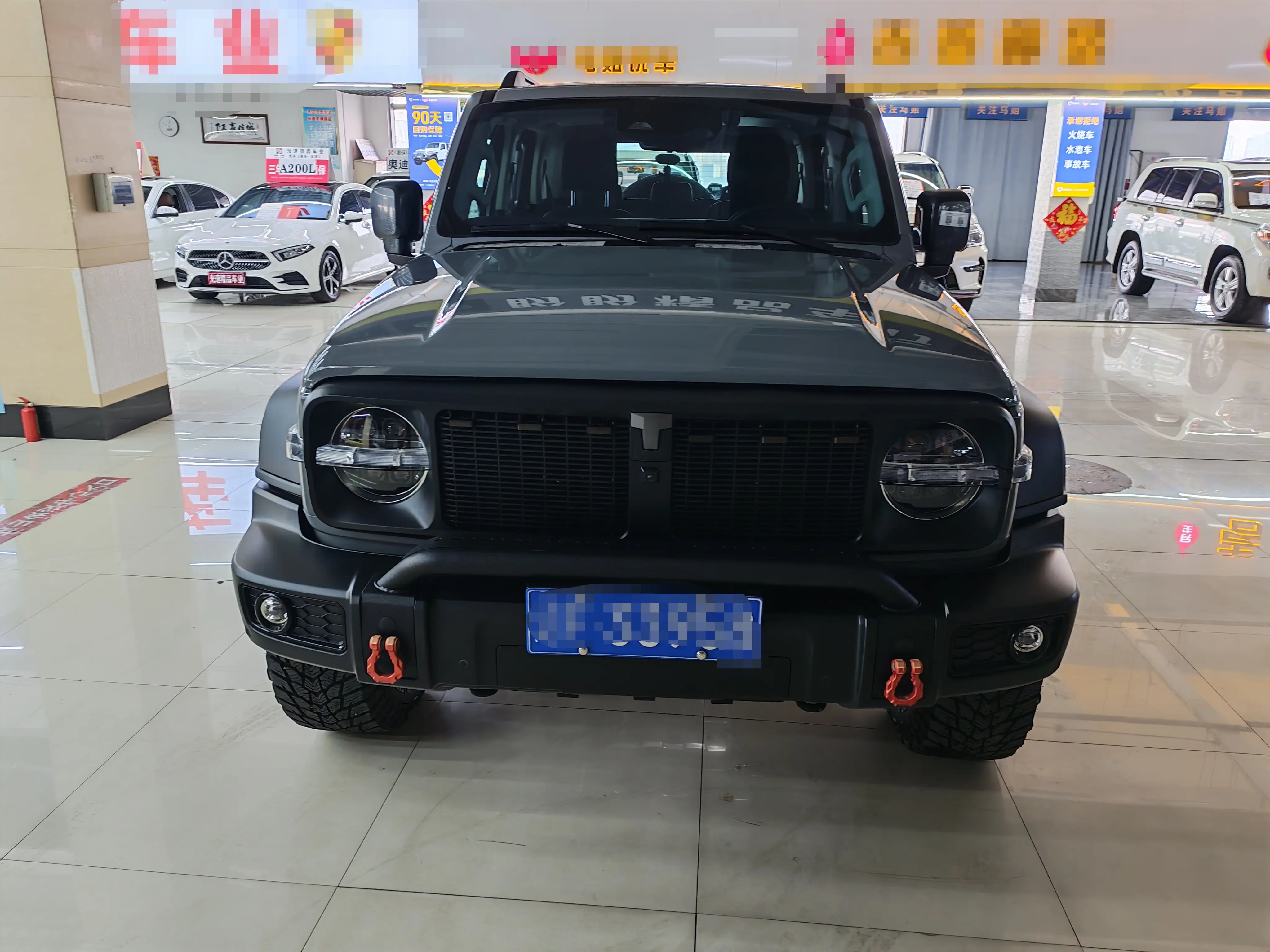 Tank 300  из Китая