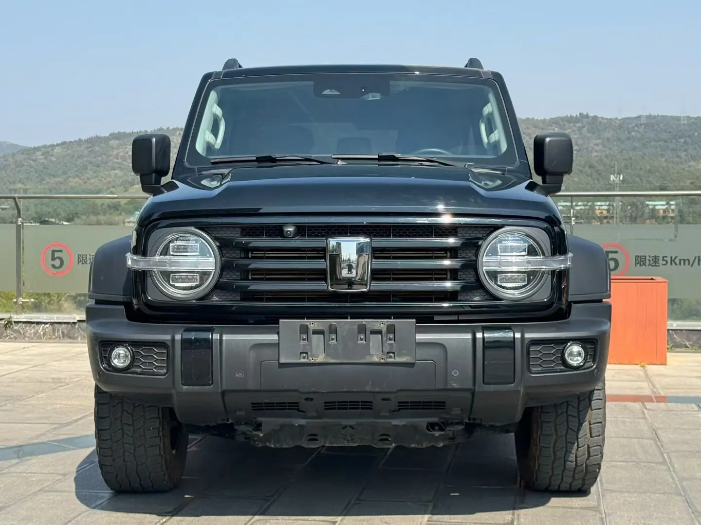 Tank 300  из Китая