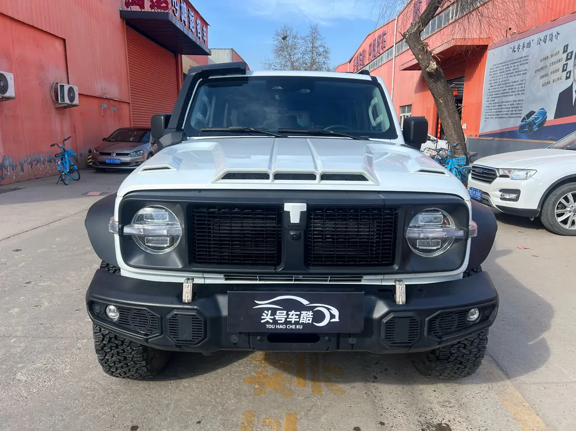 Tank 300  из Китая