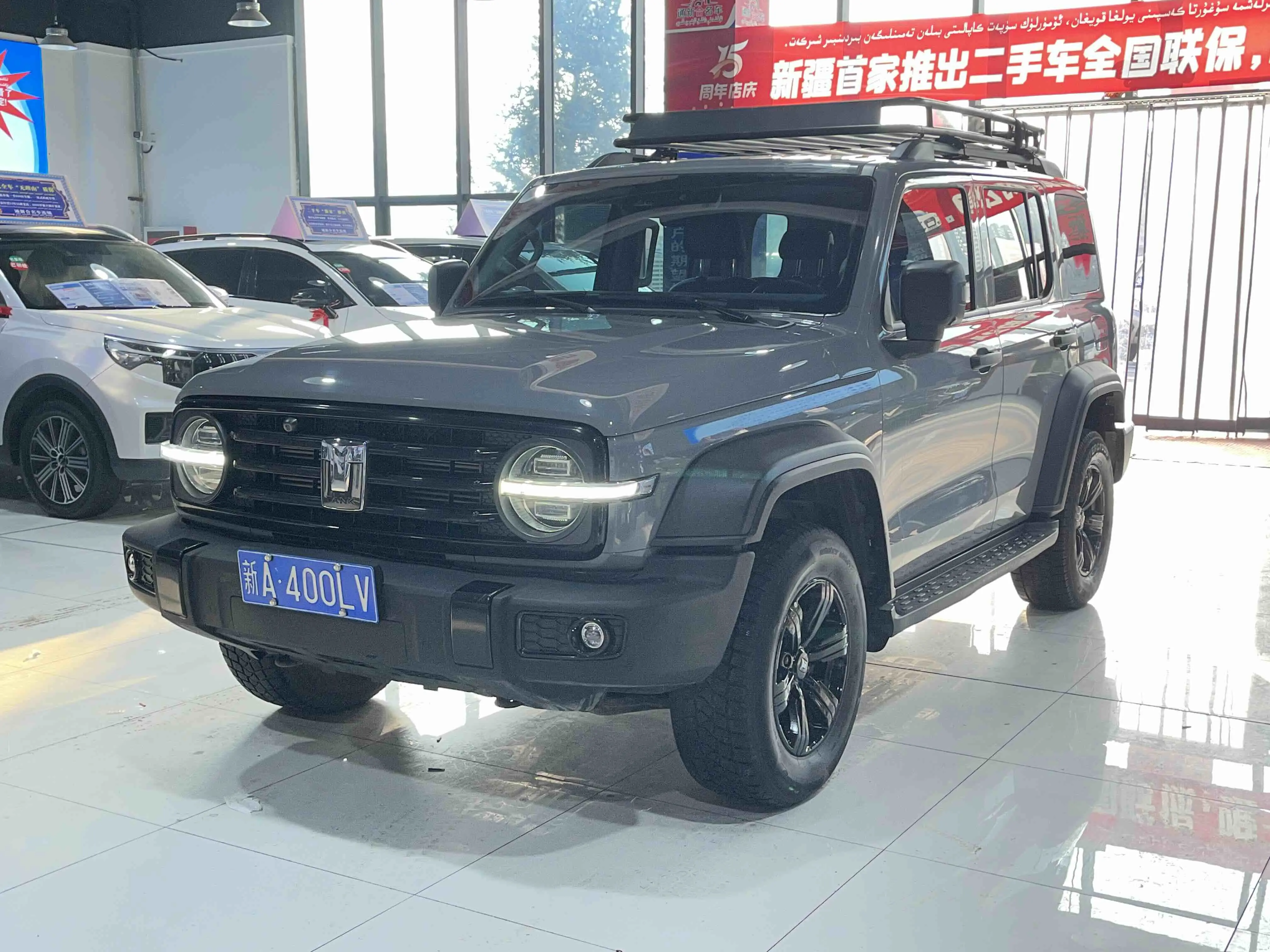 Tank 300  из Китая