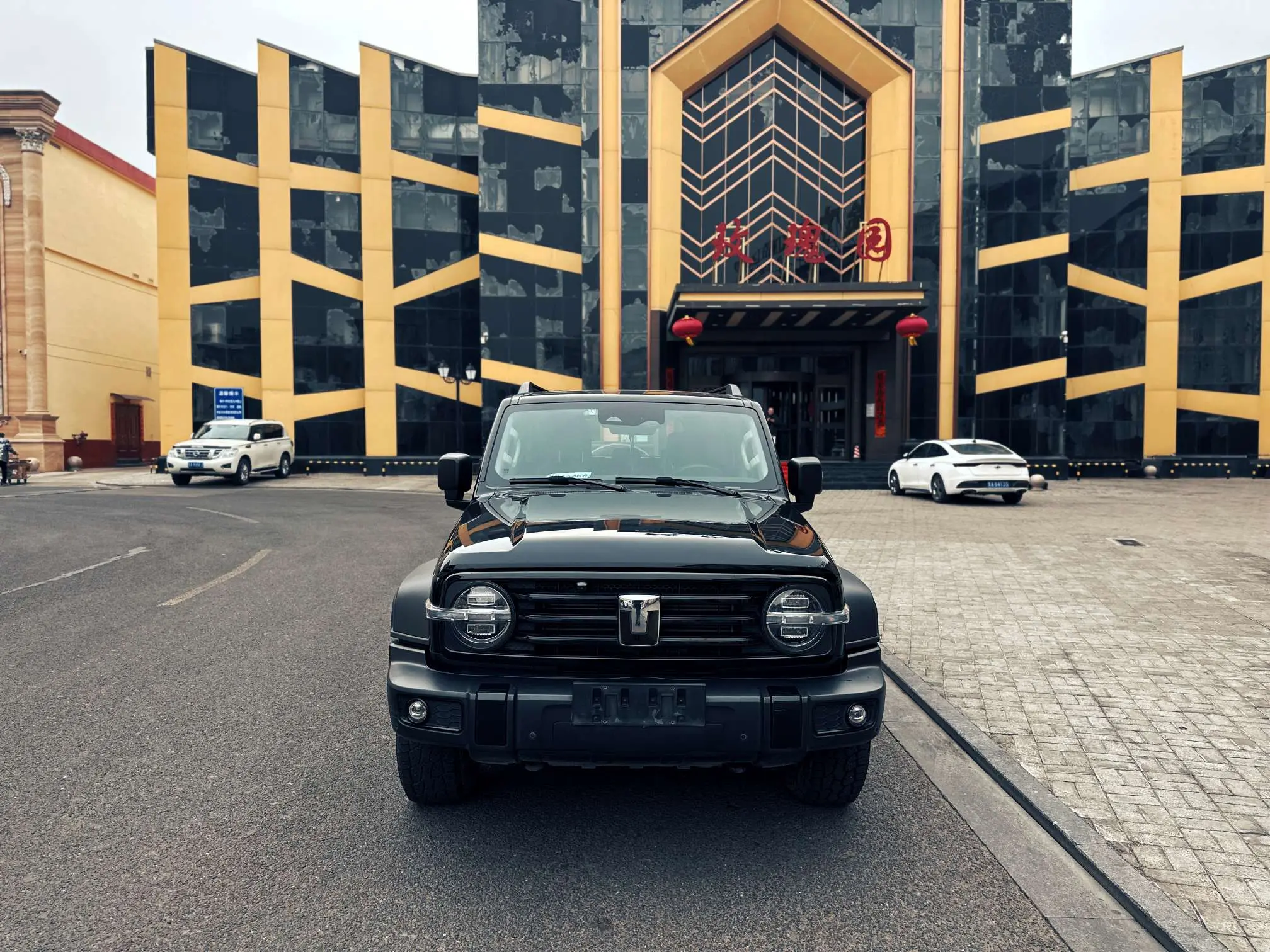 Tank 300  из Китая