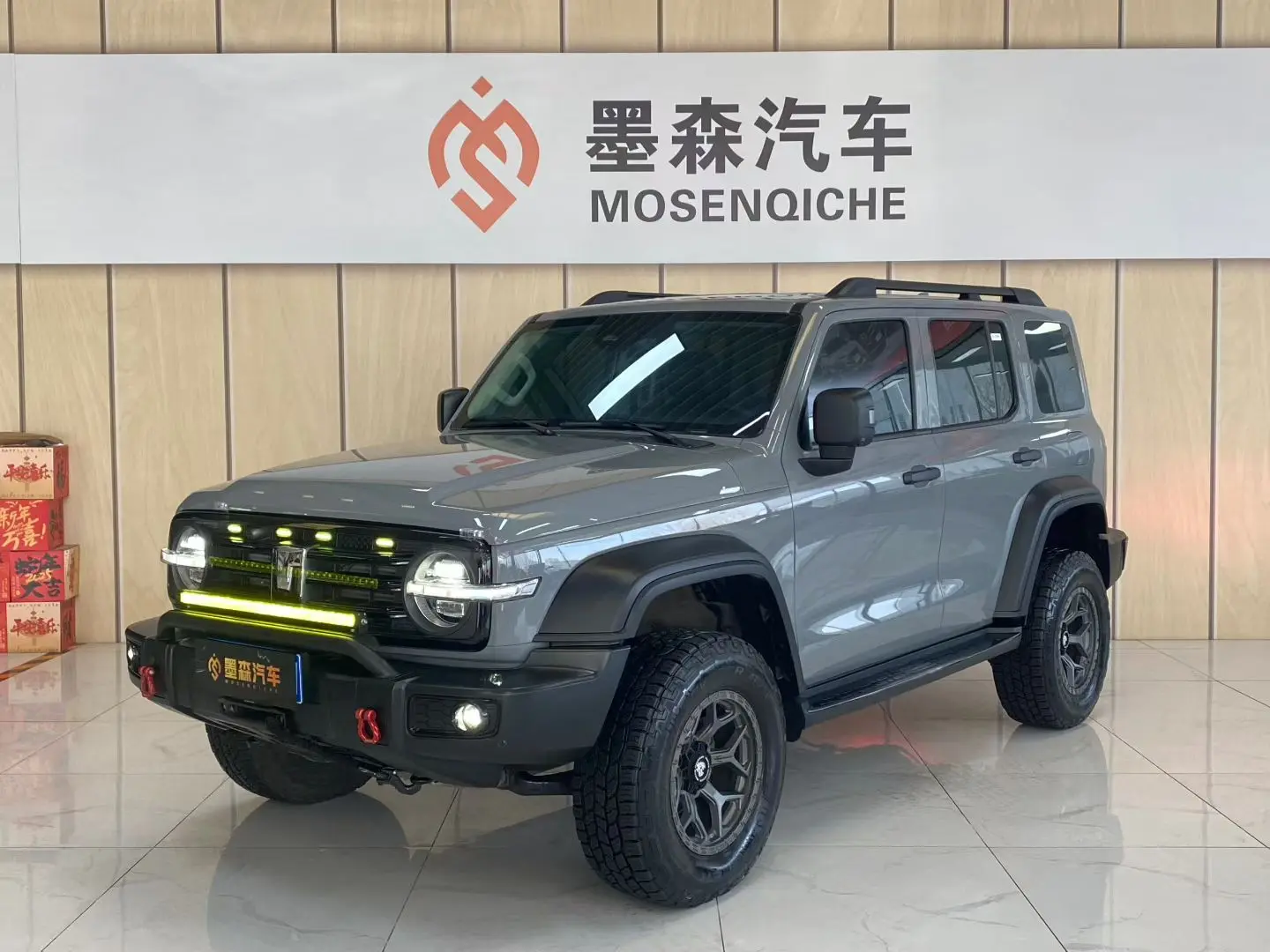 Tank 300  из Китая