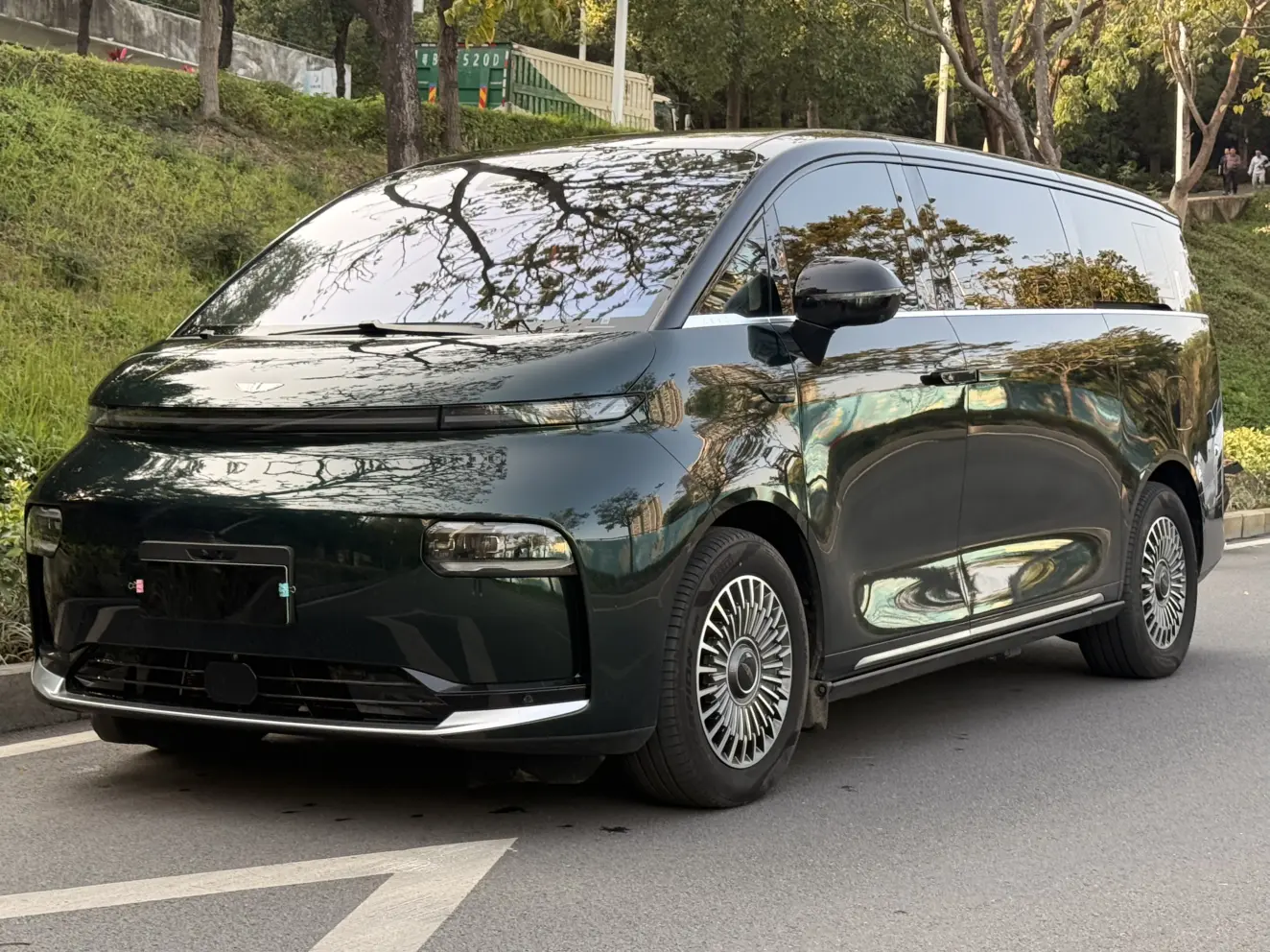 Geely Yizhen L380  из Китая