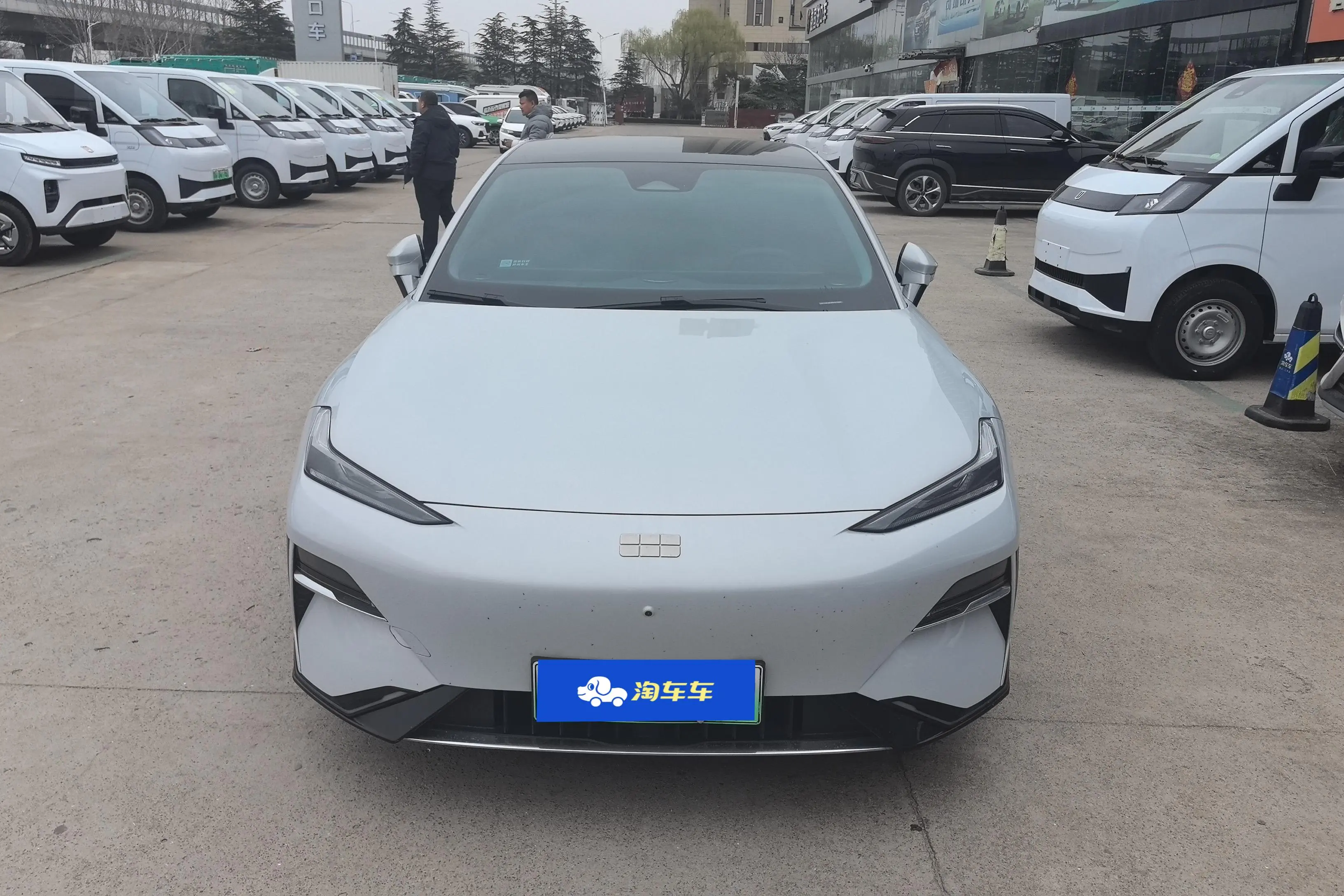 Geely Galaxy E8  из Китая