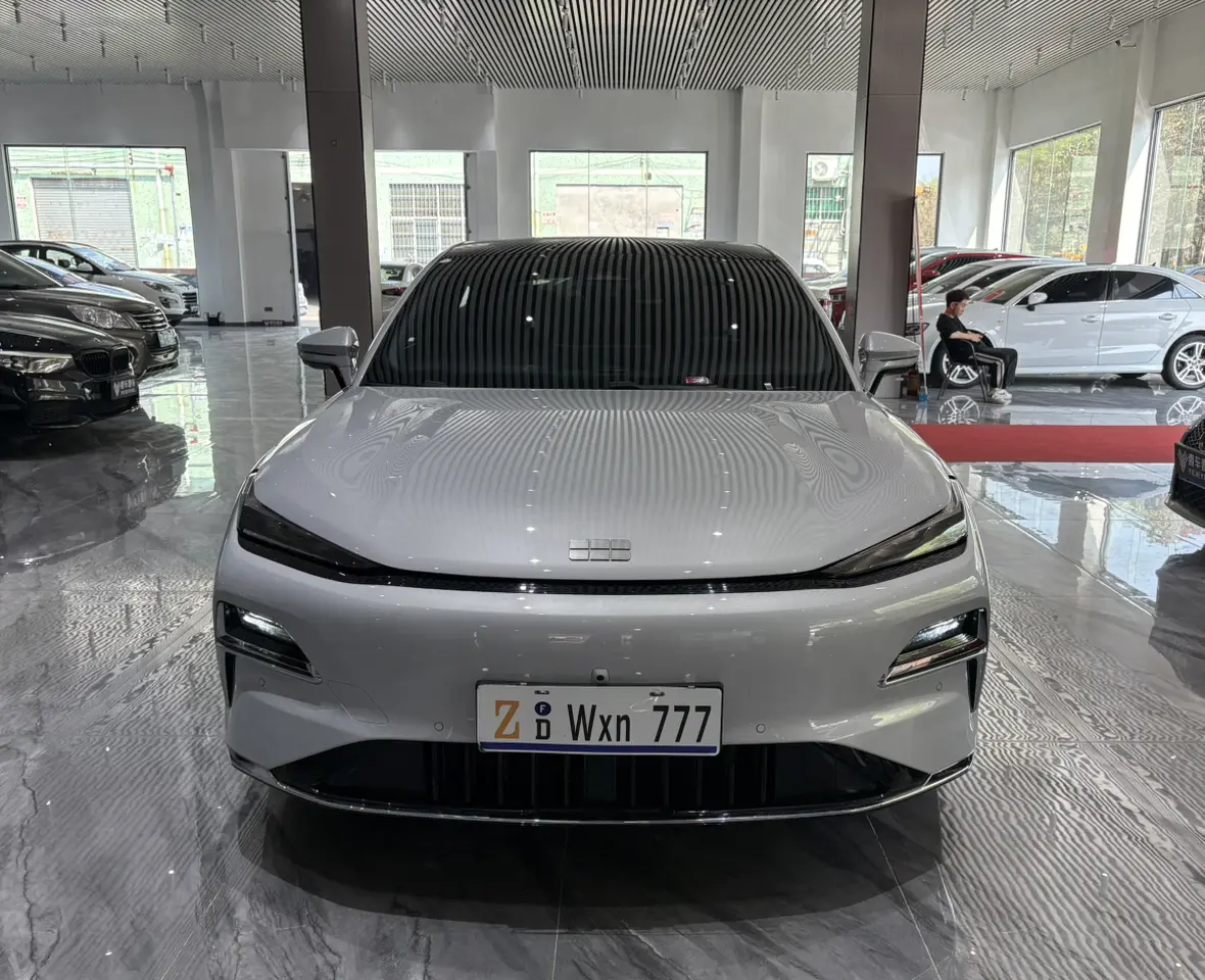 Geely Galaxy Star 8 PHEV  из Китая