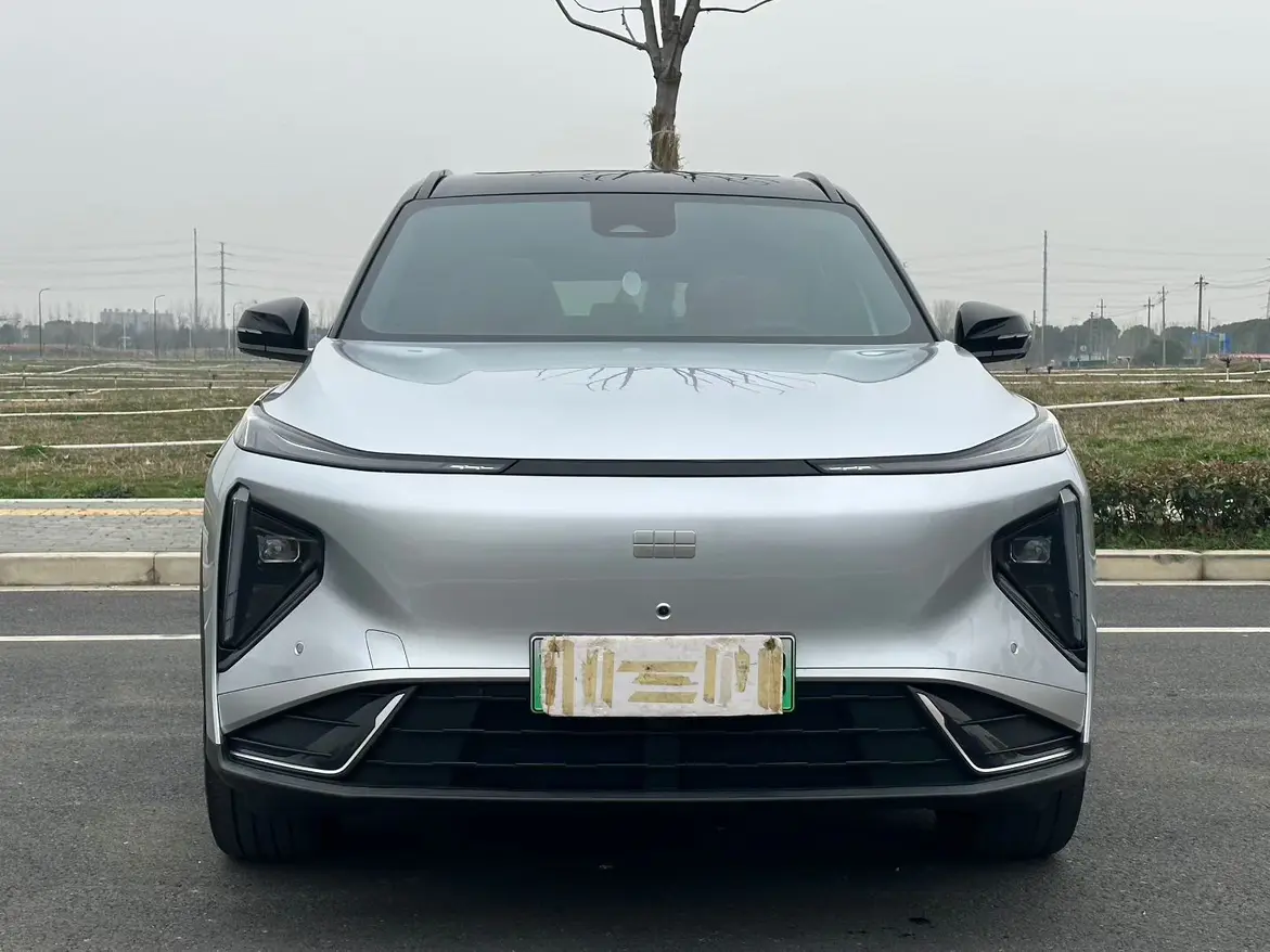 Geely Galaxy L7  из Китая